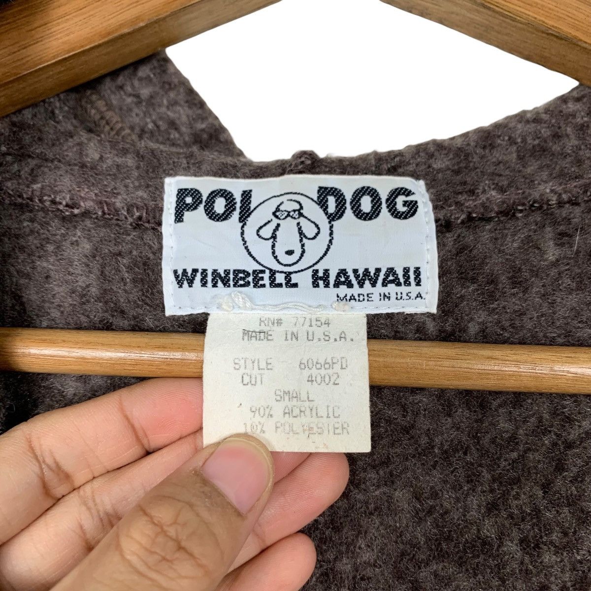 Vintage POI DOG WINBELL HAWAII Small Logo Hoodie Jacket #2287-C101 Size US S / EU 44-46 / 1 - 17 Thumbnail