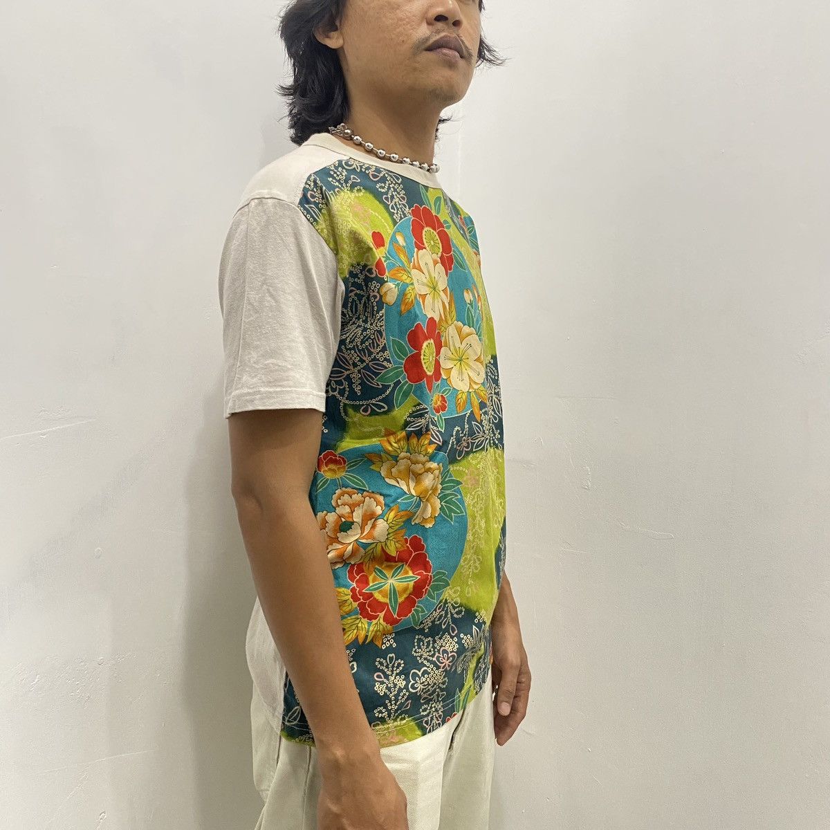 Japanese Brand × Takeo Kikuchi Takeo Kikuchi Floral Pattern Japanese Design Tees Size US M / EU 48-50 / 2 - 3 Thumbnail