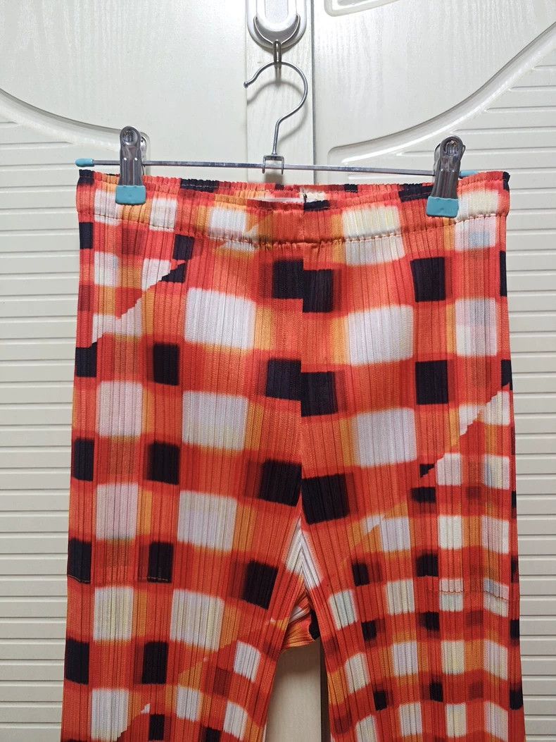 Issey Miyake Issey Miyake size:5 Orange pleated straight-leg pants Size 31" - 2 Thumbnail