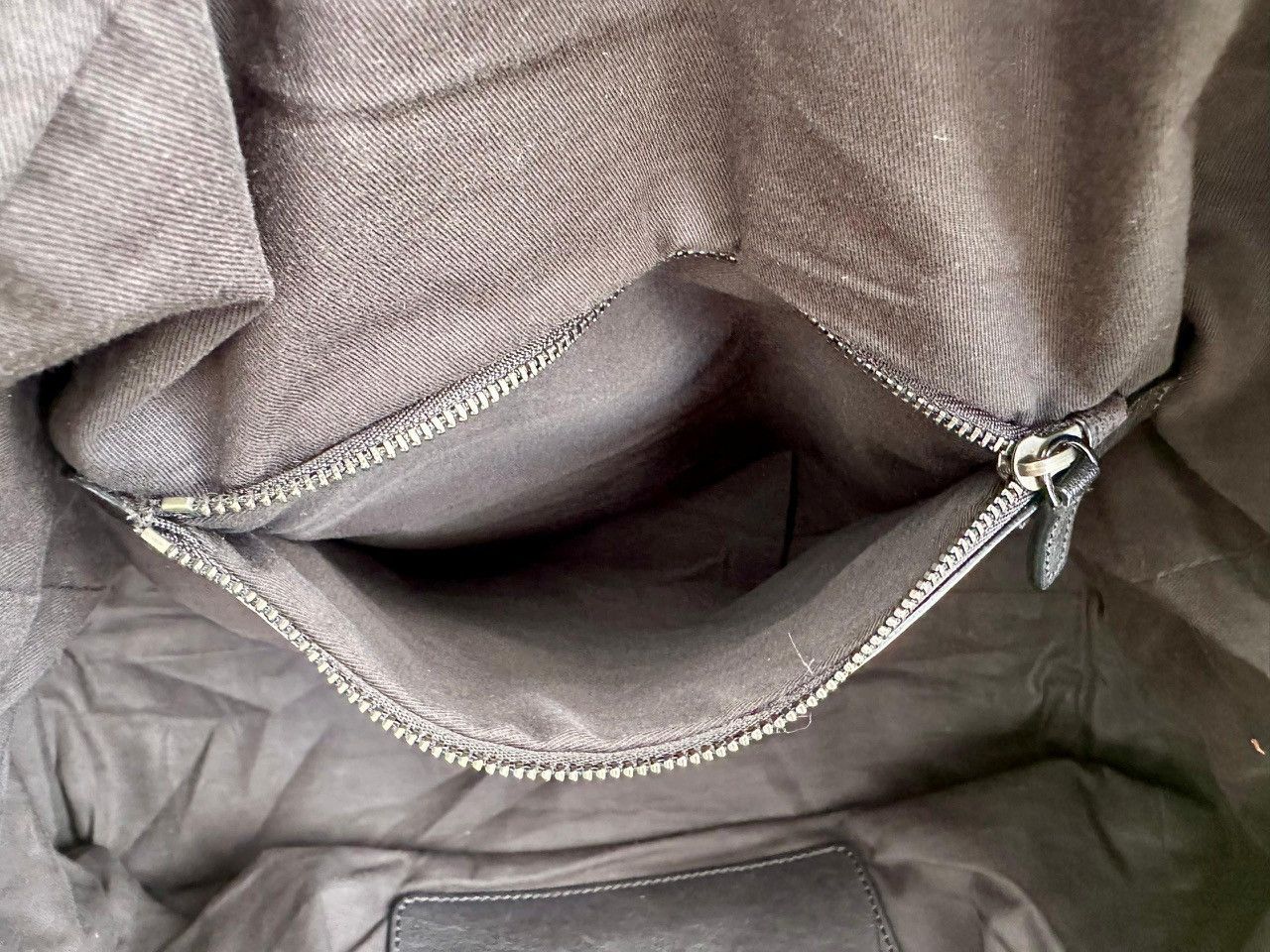 Helmut Lang Authentic Helmut Lang Bunker Leather Tote Bag Size ONE SIZE - 9 Thumbnail