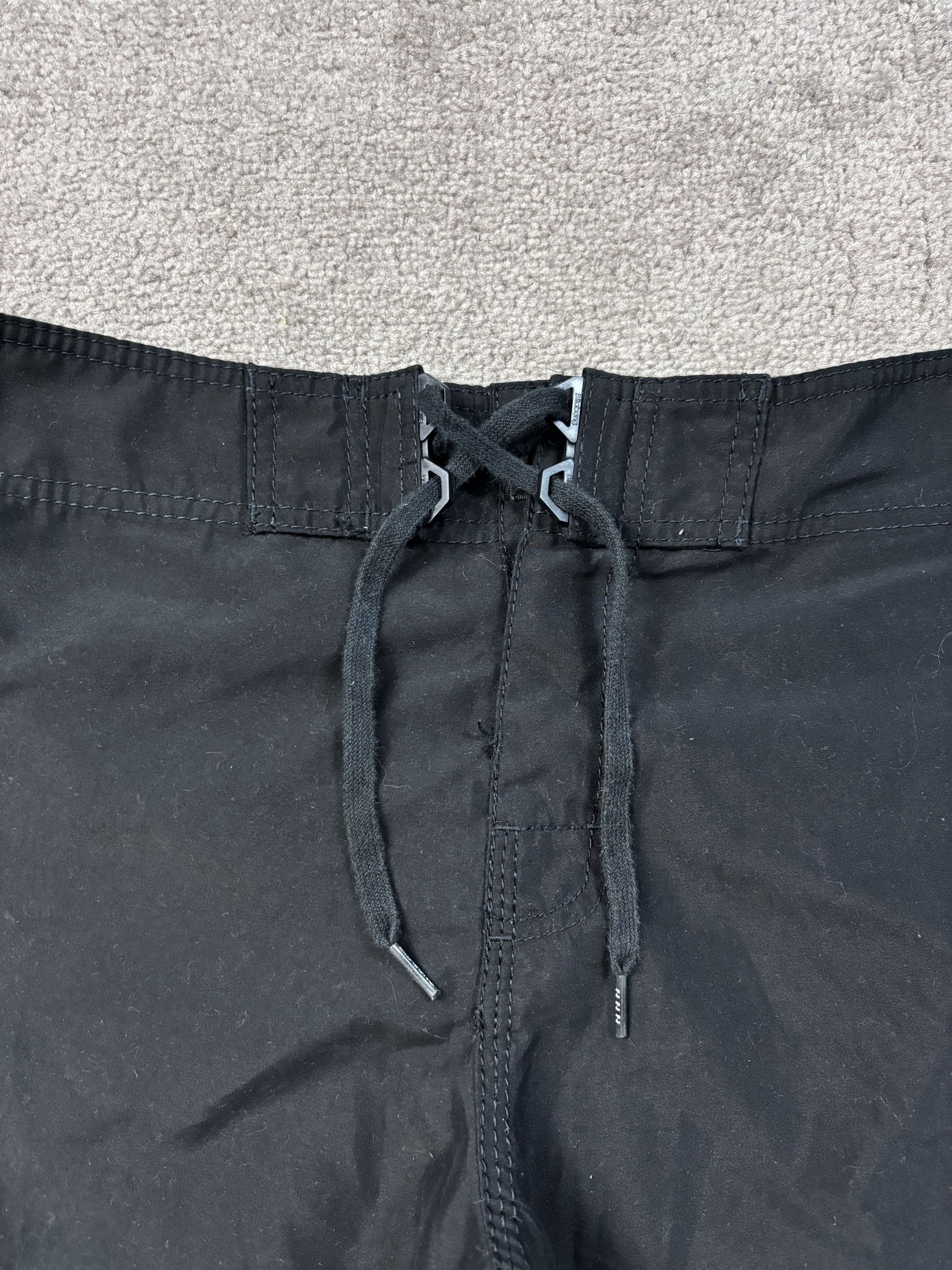 Billabong Billabong Shorts 30 Black Prints Size US 30 / EU 46 - 4 Thumbnail