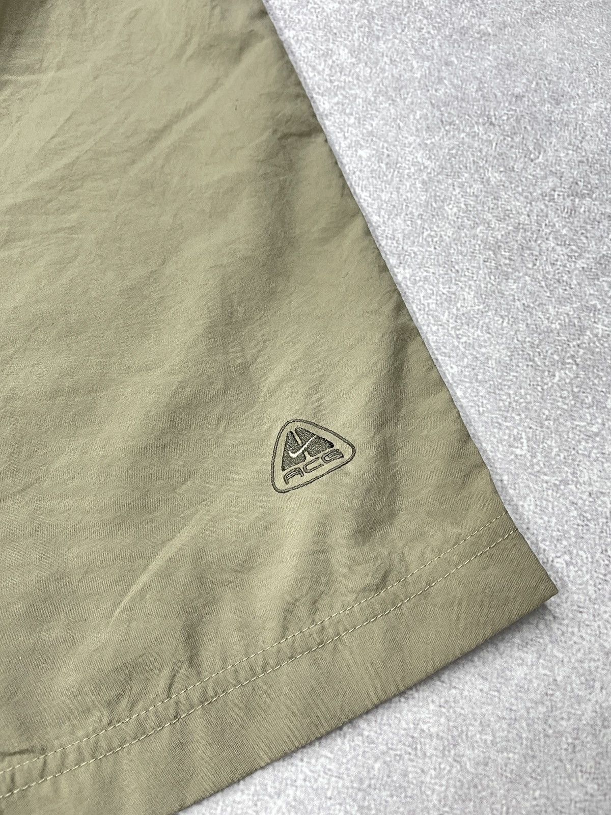 Nike ACG Vintage Nike ACG Nylon Cargo Pants Beige Gorpcore Techwear Size US 36 / EU 52 - 5 Thumbnail