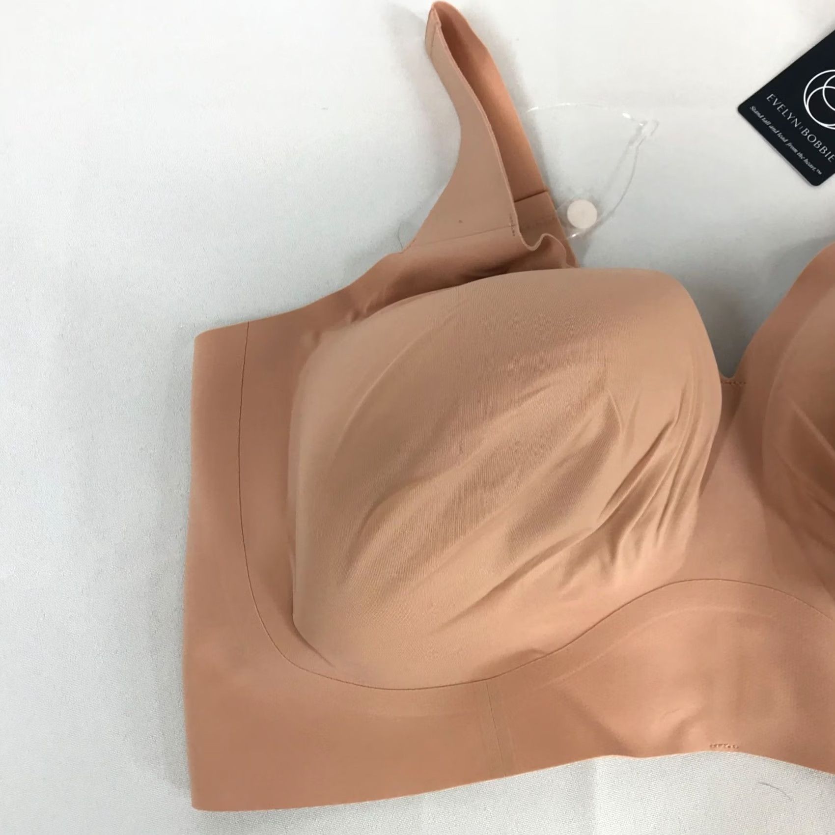 Bobbies EVELYN BOBBIE Women's Bra 3XL T-Shirt Plunge Himalayan Salt The Starlette Plunge Bra Womens 3XL EVELYN BOBBIE Size ONE SIZE - 3 Thumbnail