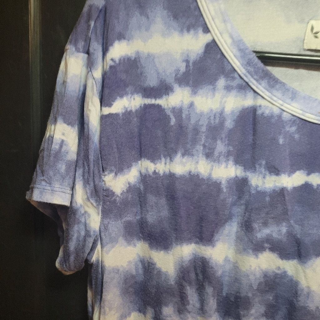 Koolaburra Koolaburra, tye-dye womens tee shirt, xs, euc Size XS / US 0-2 / IT 36-38 - 3 Thumbnail