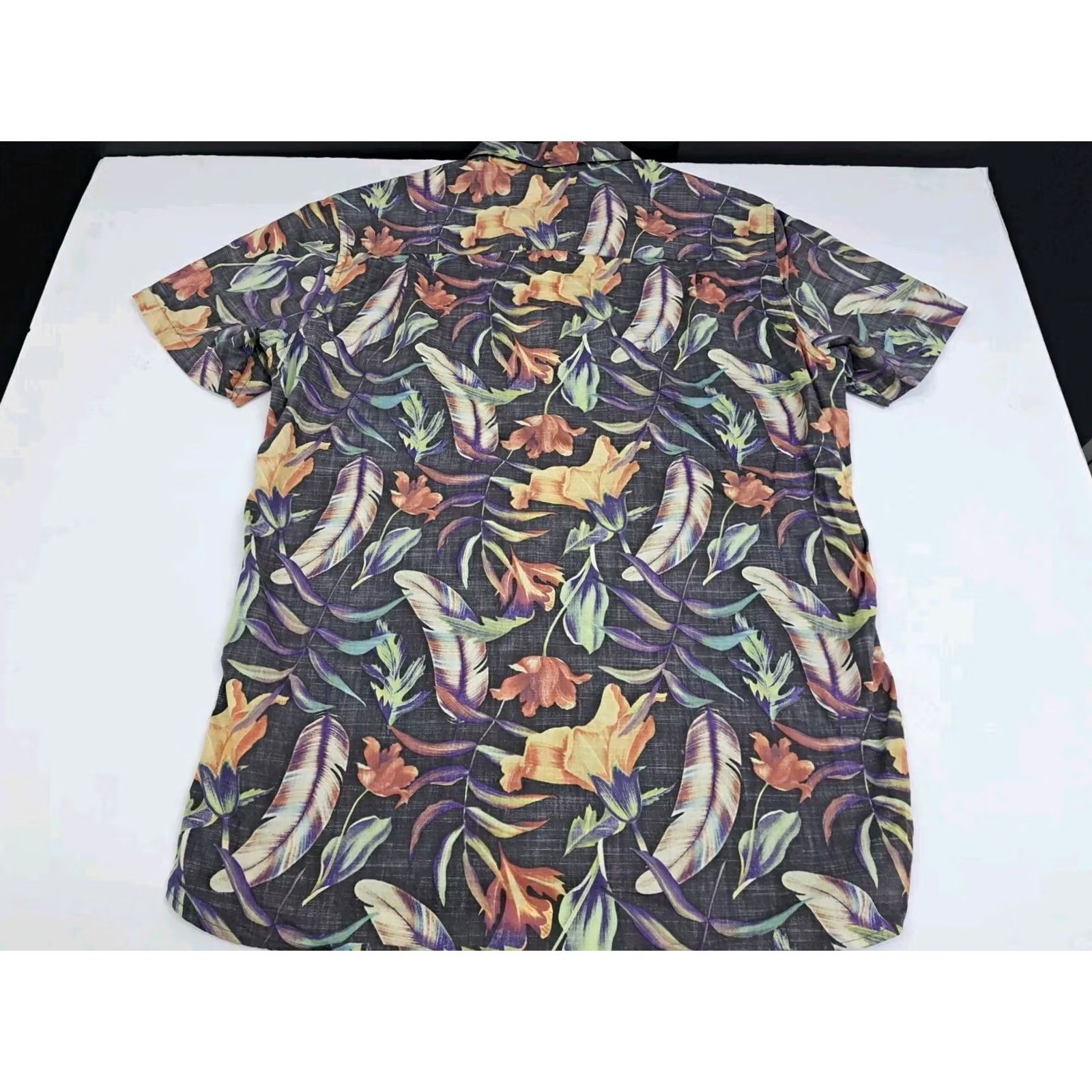 Hurley Hurley Mens Short Sleeve Button-Up Shirt Large Floral Hawaiian Classic Fit Pockets Multicolor Cotton Woven Size US L / EU 52-54 / 3 - 5 Thumbnail