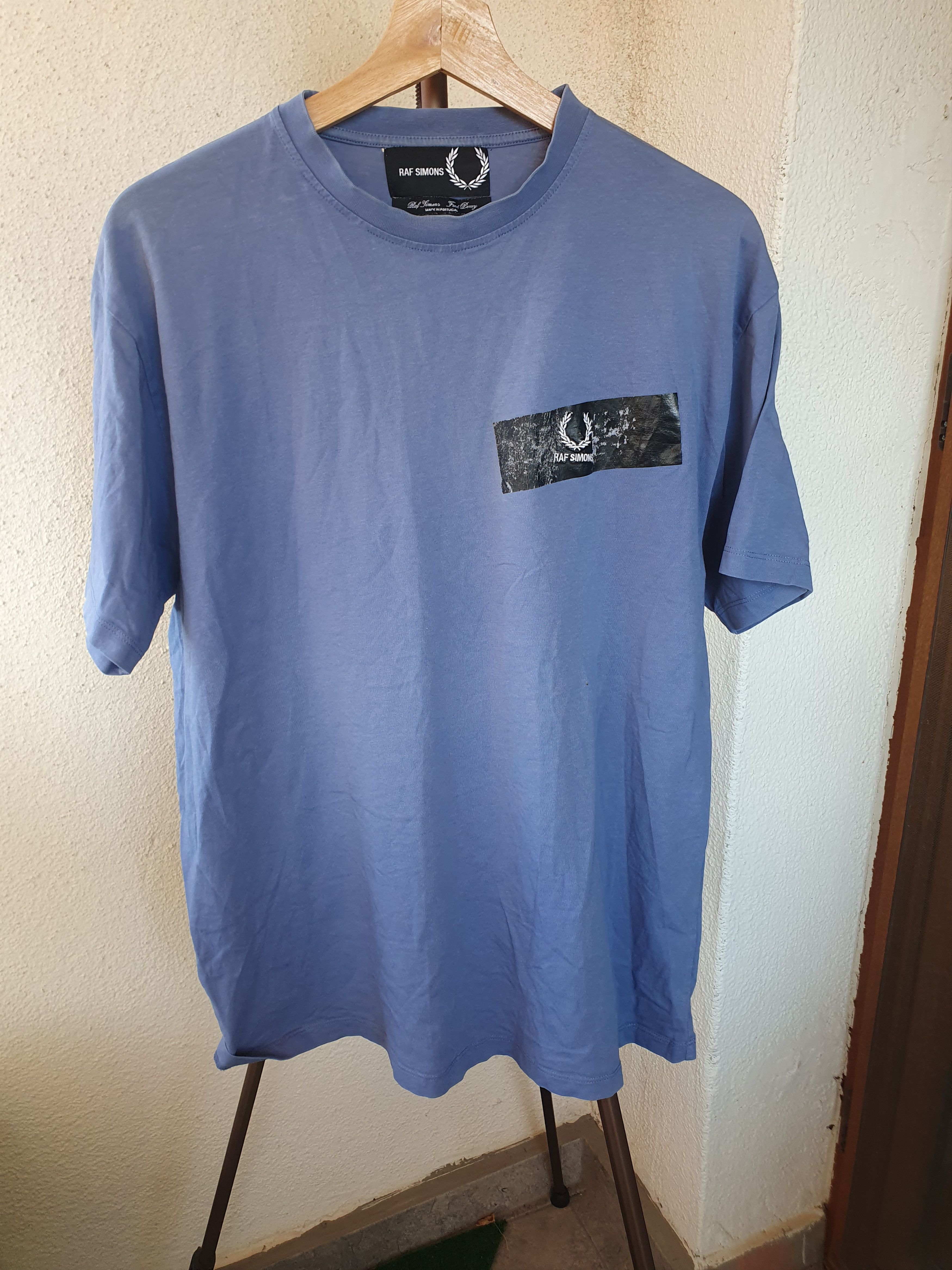Fred Perry × Raf Simons Fred Perry x Raf Simons Tape Detail Tee sz L Size US L / EU 52-54 / 3 - 1 Thumbnail