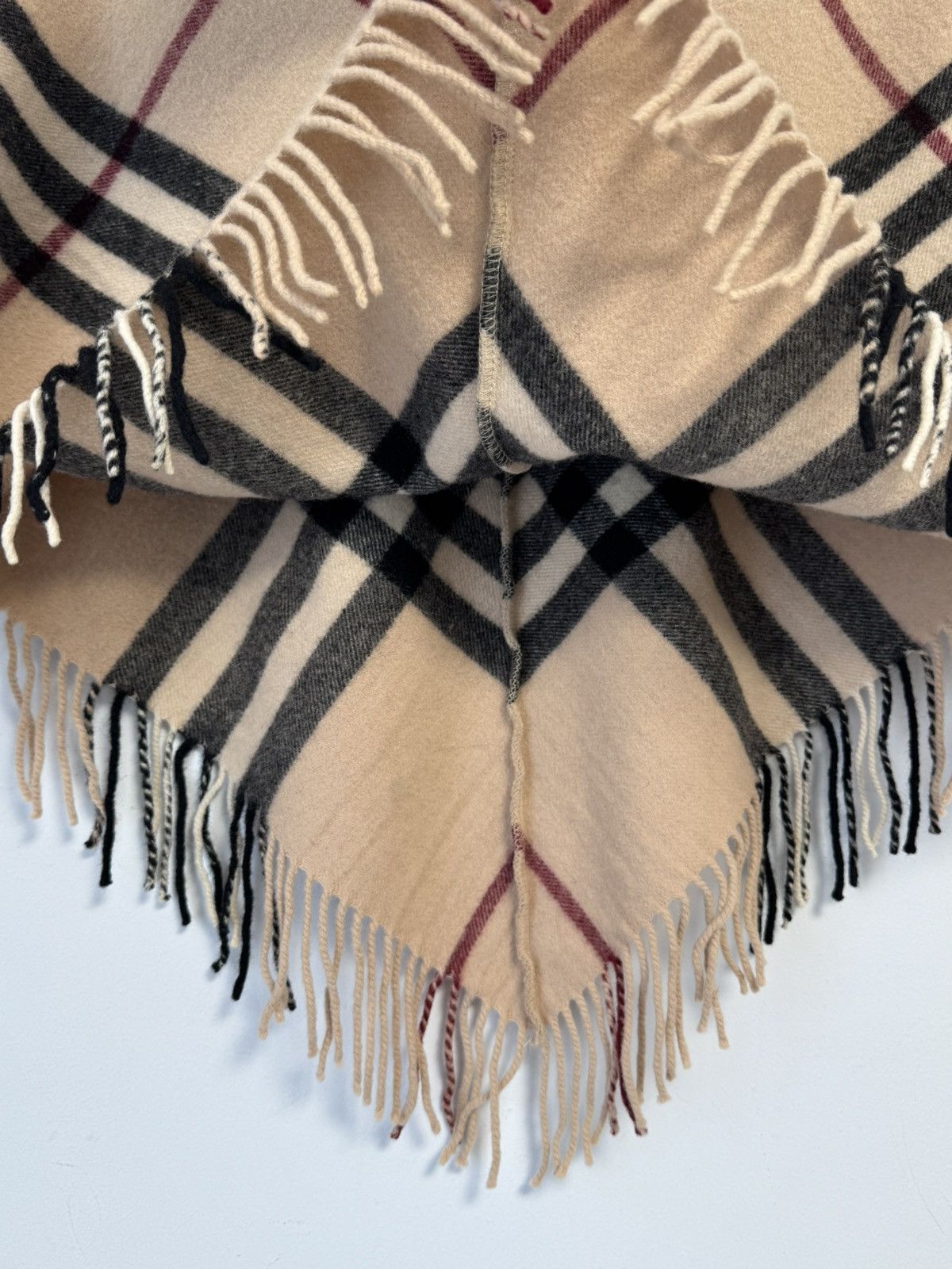 Burberry Burberry London Nova Check Poncho Cape Merino Wool& Cashmere Size L / US 10 / IT 46 - 11 Thumbnail