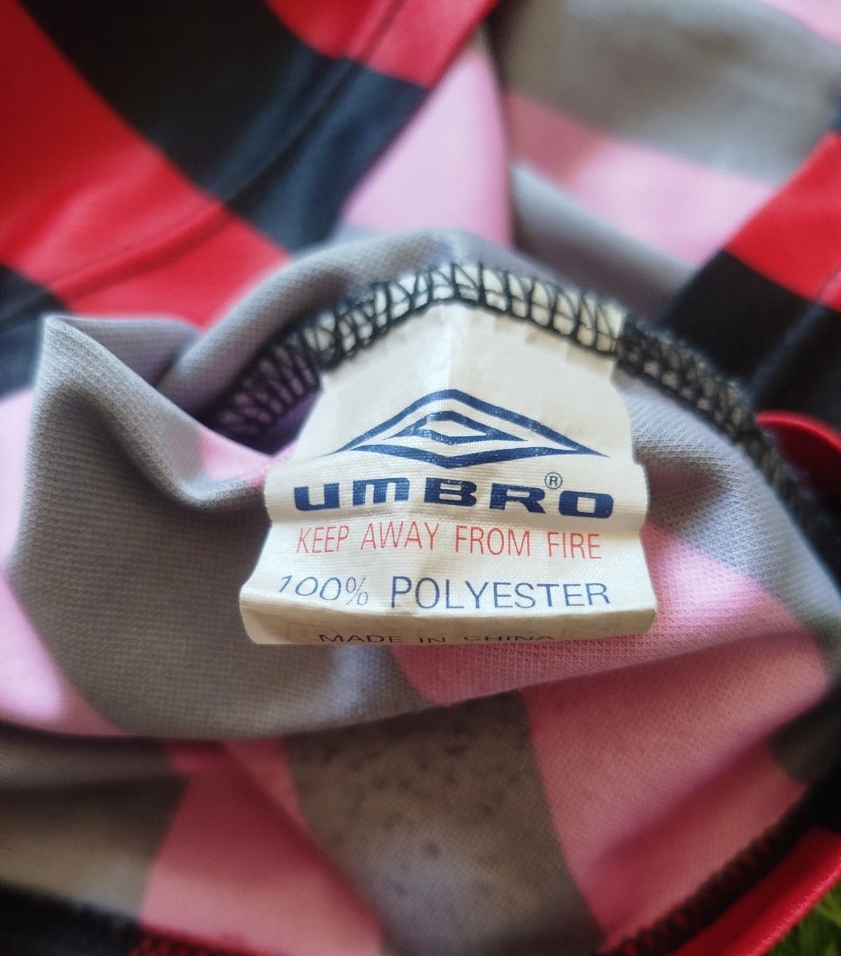 Umbro Bohemian Dublin 2001/2002 Umbro football shirt jersey Size US L / EU 52-54 / 3 - 6 Thumbnail
