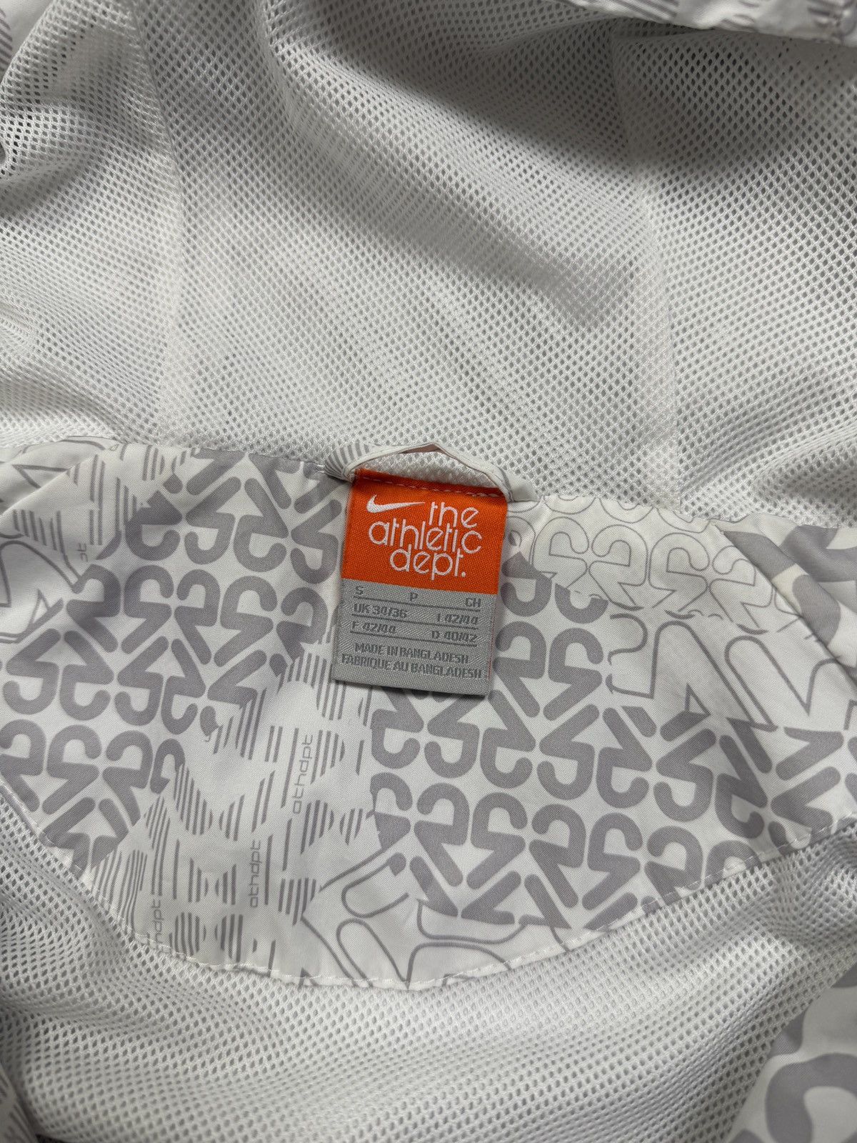 Nike Vintage Nike Monogram Jacket Size US S / EU 44-46 / 1 - 12 Thumbnail