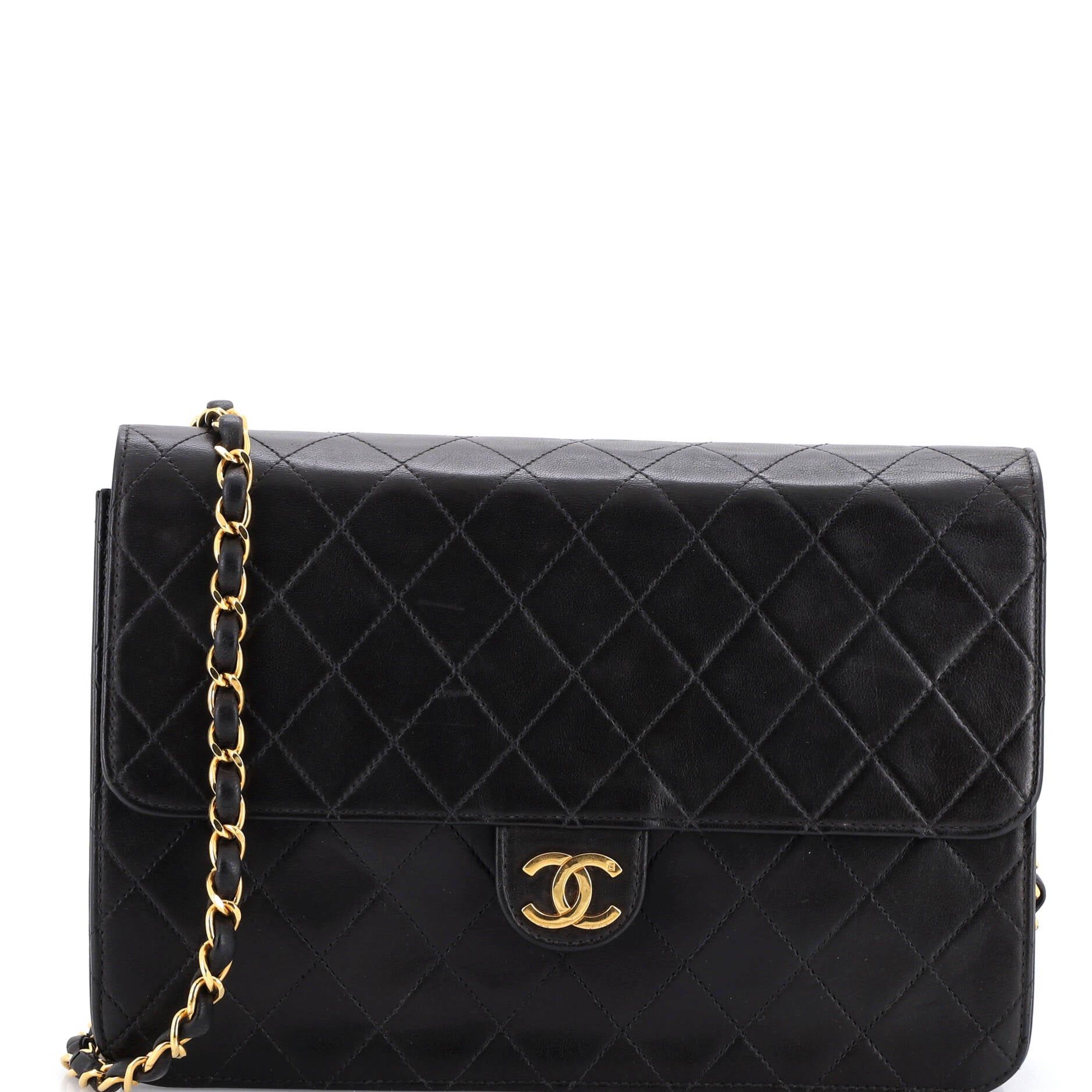 Chanel Vintage Clutch with Chain Size ONE SIZE - 1 Thumbnail
