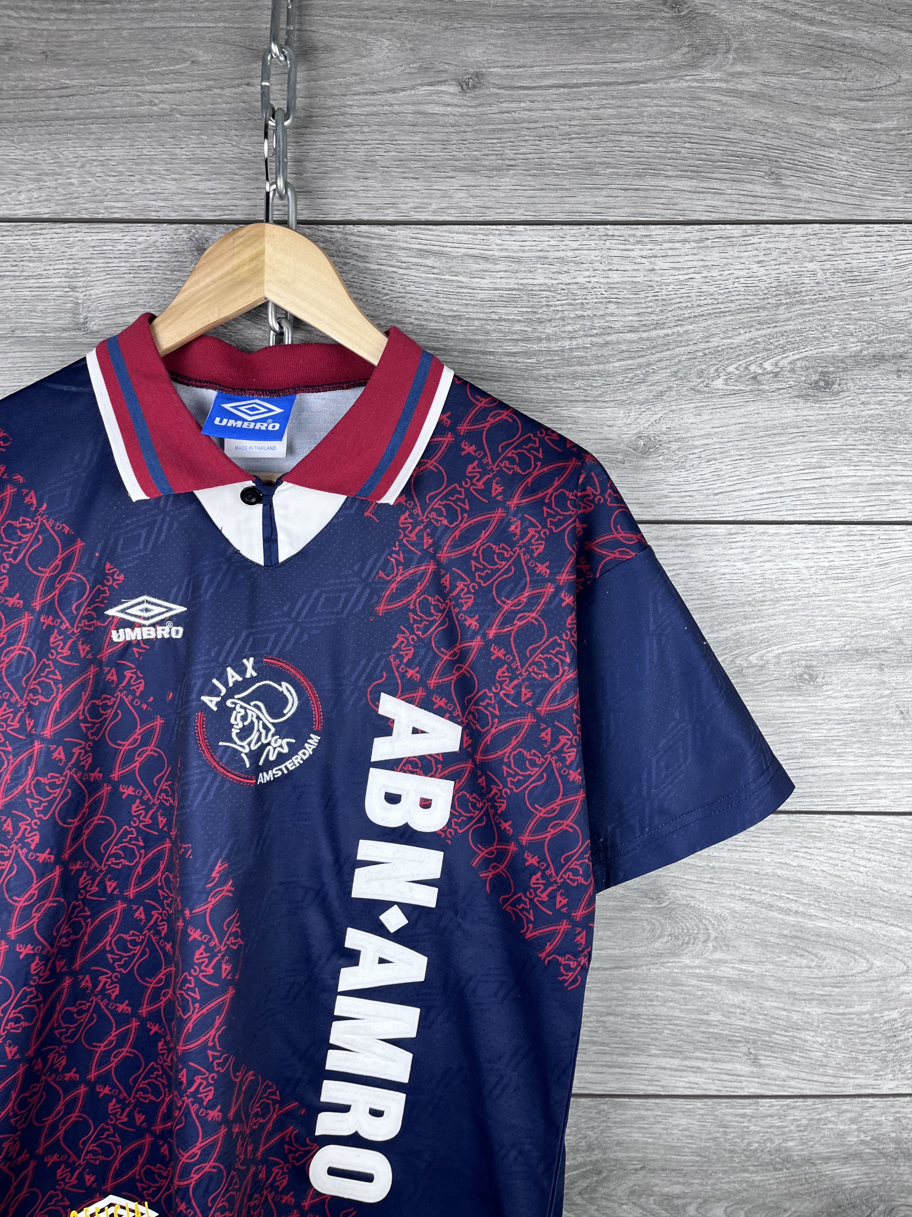 Umbro Vintage Umbro soccer jersey Ajax size s Size US S / EU 44-46 / 1 - 1 Thumbnail