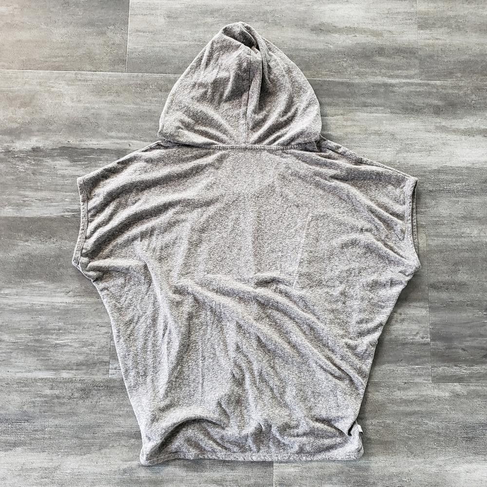 Designer Grey | BeachBody | Shakeology Hoodie Short Sleeve Size ONE SIZE - 2 Thumbnail