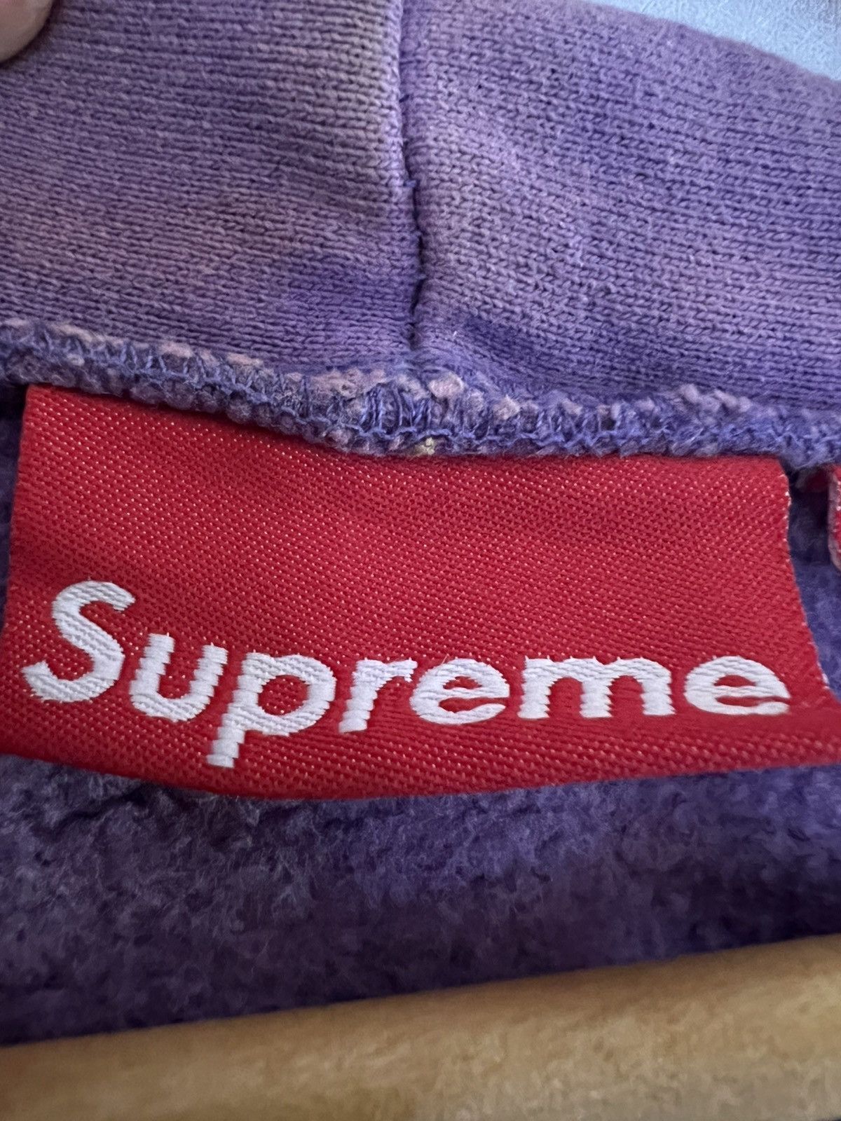 Supreme 🔥 Supreme Hoodie – Iconic Small Logo, Streetwear Essential! Size US L / EU 52-54 / 3 - 4 Thumbnail
