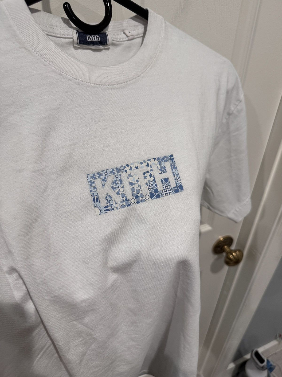 Kith Kith Tile Classic Box Logo White Tee T Shirt Size S Small Size US S / EU 44-46 / 1 - 6 Thumbnail