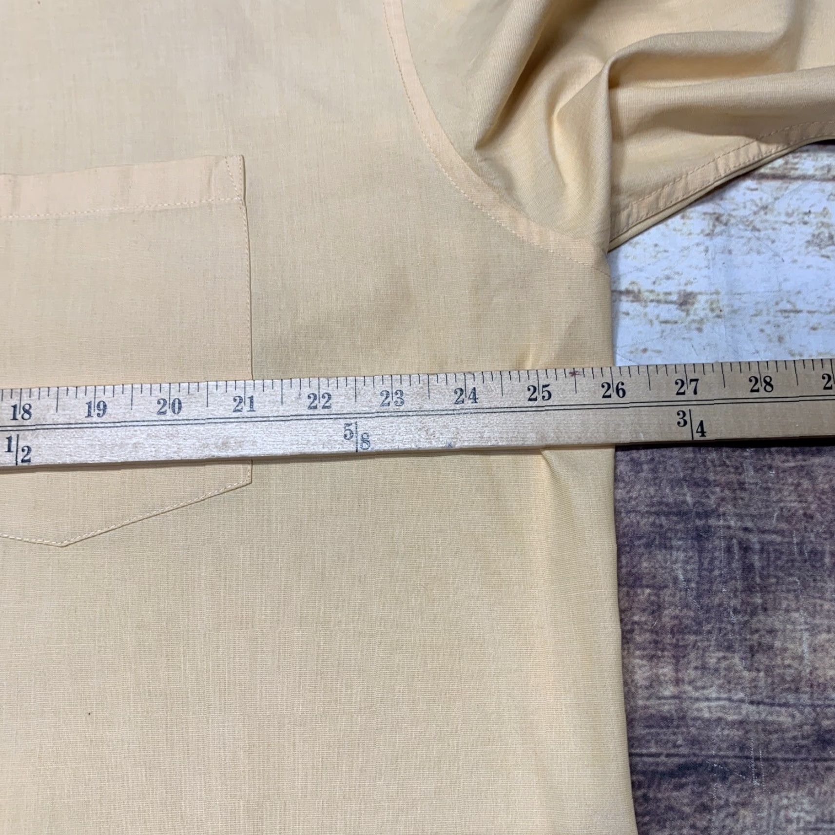Izod IZOD Shirt Mens Shirt Yellow Gold Size XL Long Sleeve Button Up Casual Size US XL / EU 56 / 4 - 6 Thumbnail