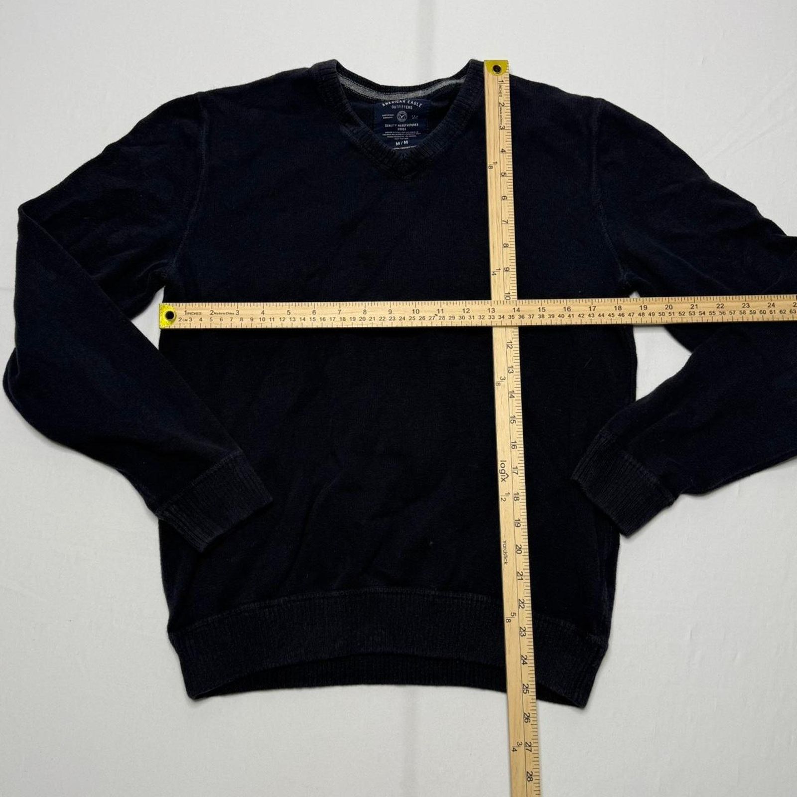 American Eagle Outfitters American Eagle Navy V-Neck Knit Sweater Medium Classic Men’s Size US M / EU 48-50 / 2 - 4 Thumbnail