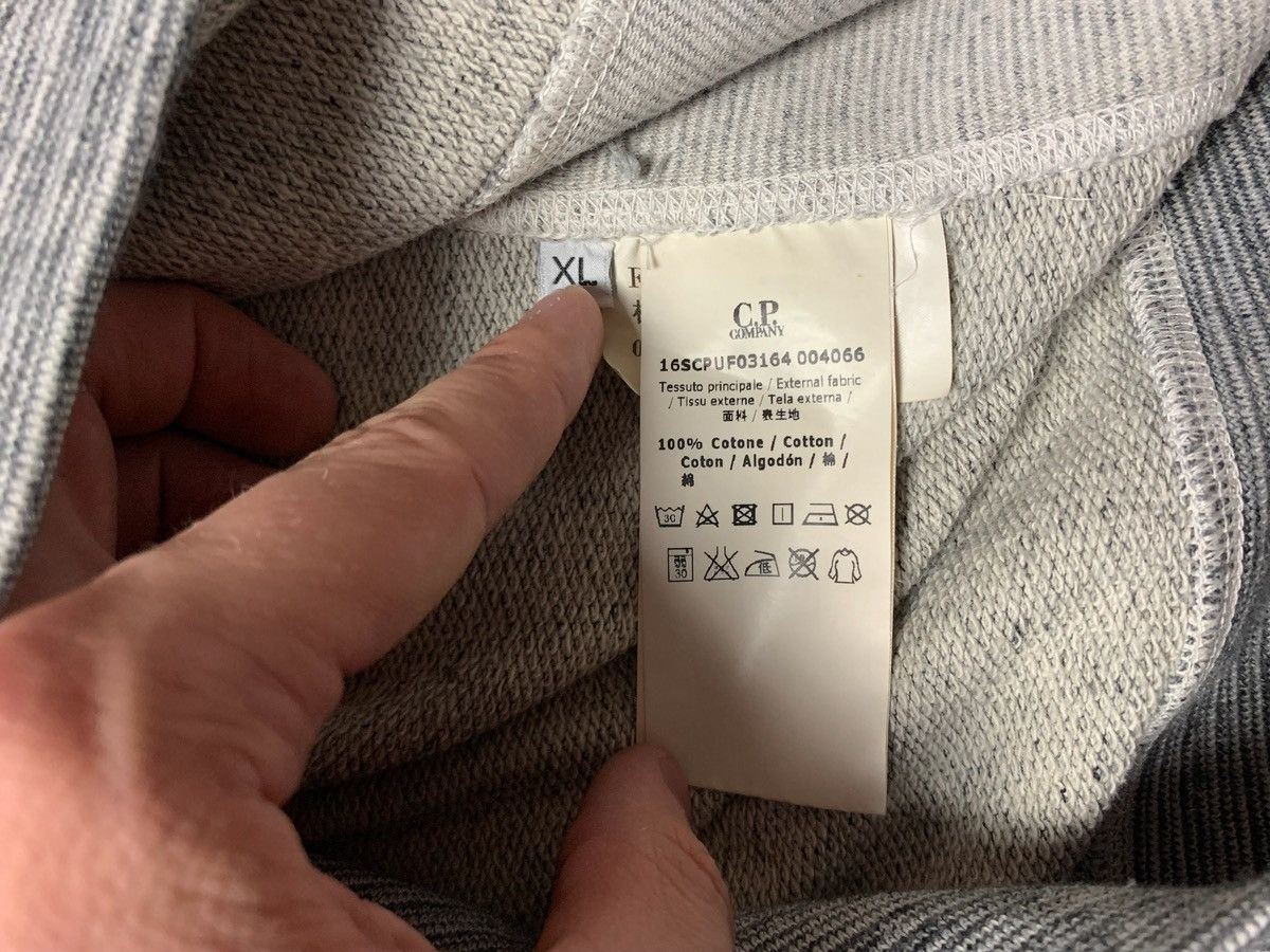 Vintage C.p. Company vintage sweatshirt casuals Size L-XL logo Size US L / EU 52-54 / 3 - 5 Thumbnail
