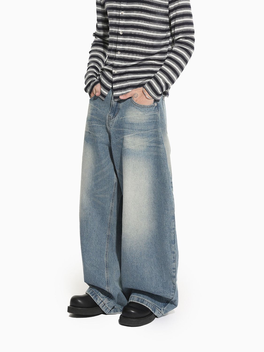 Vintage Japanese retro style cat-washed blue distressed curved jeans Size US 32 / EU 48 - 4 Thumbnail