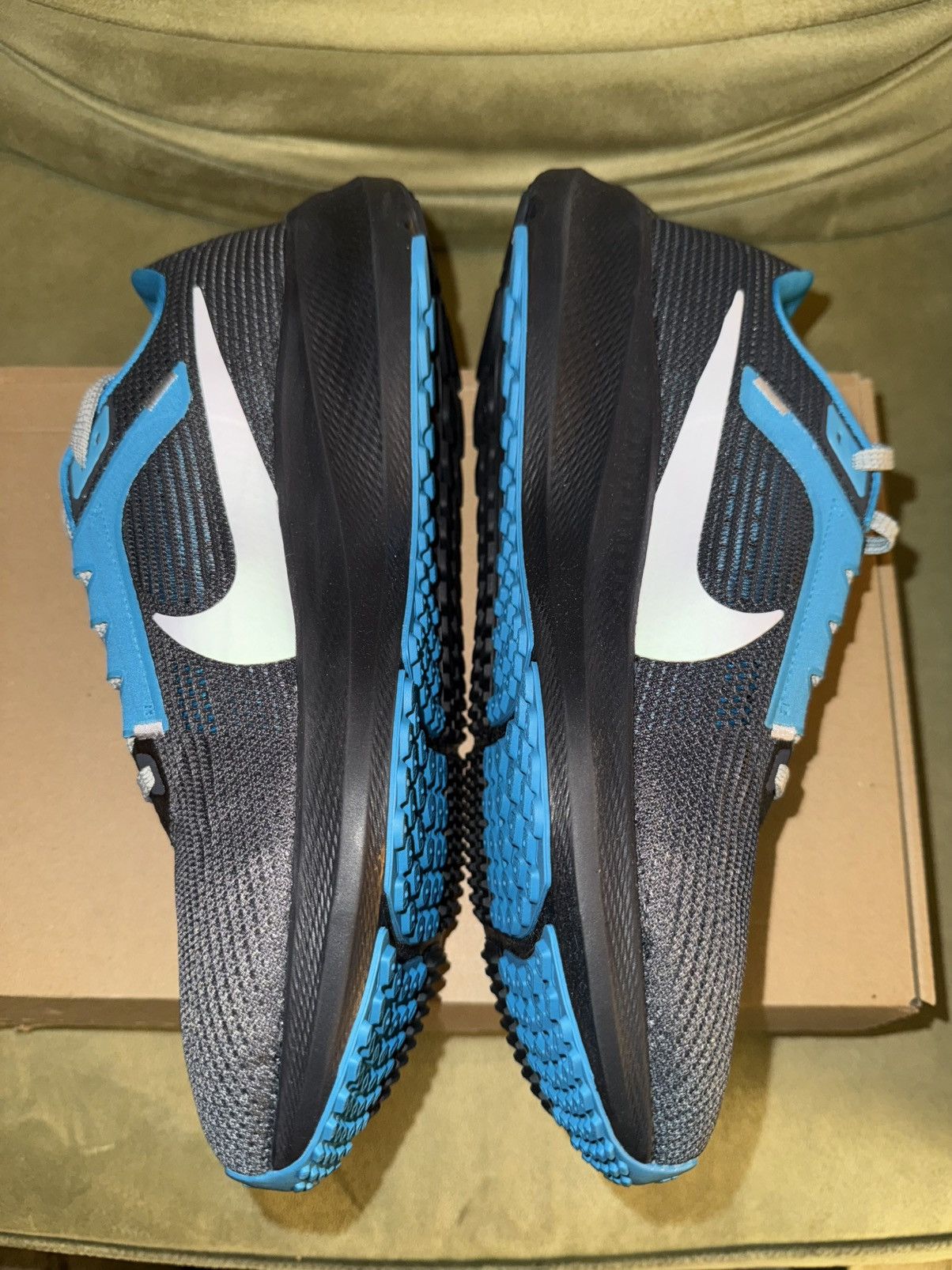 Nike Nike Air Zoom Pegasus 40 NFL “Carolina Panthers” New in Box! Size US 9.5 / EU 42-43 - 11 Thumbnail