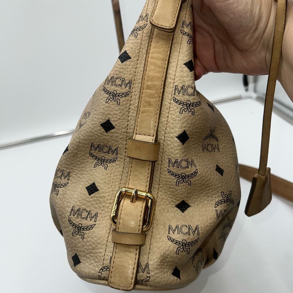 MCM MCM Visetos Hobo Bag Ivory Shoulder Bag Shopper Bag LogoPrin Size ONE SIZE - 8 Thumbnail