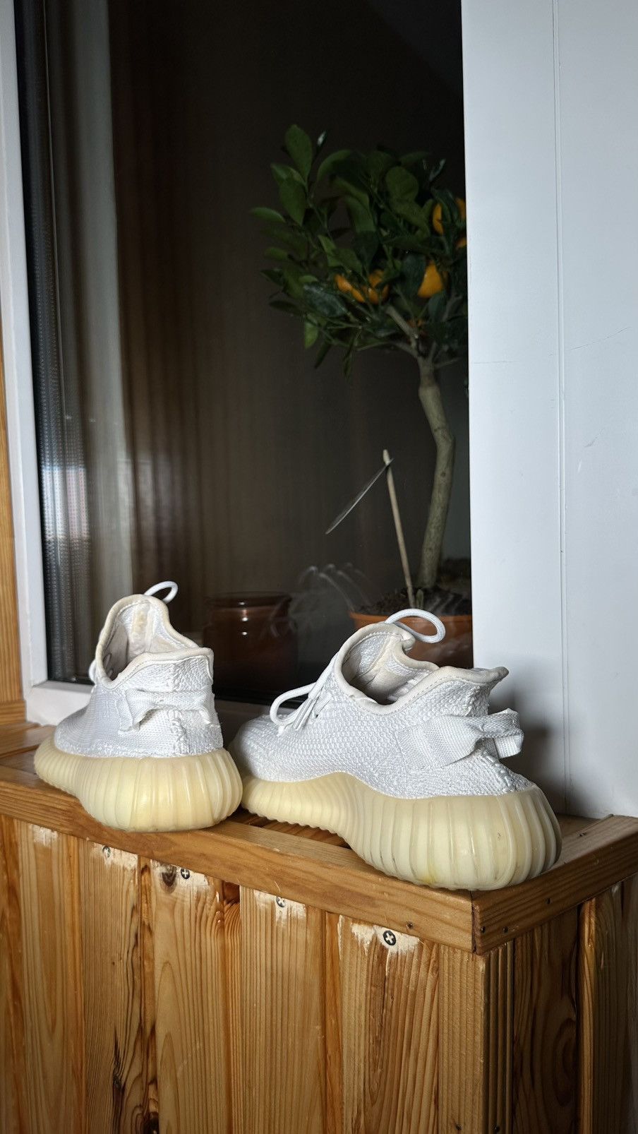 Adidas × Yeezy Adidas Yeezy 350 v2 triple white🔥🔥 Size US 7.5 / EU 40-41 - 11 Thumbnail