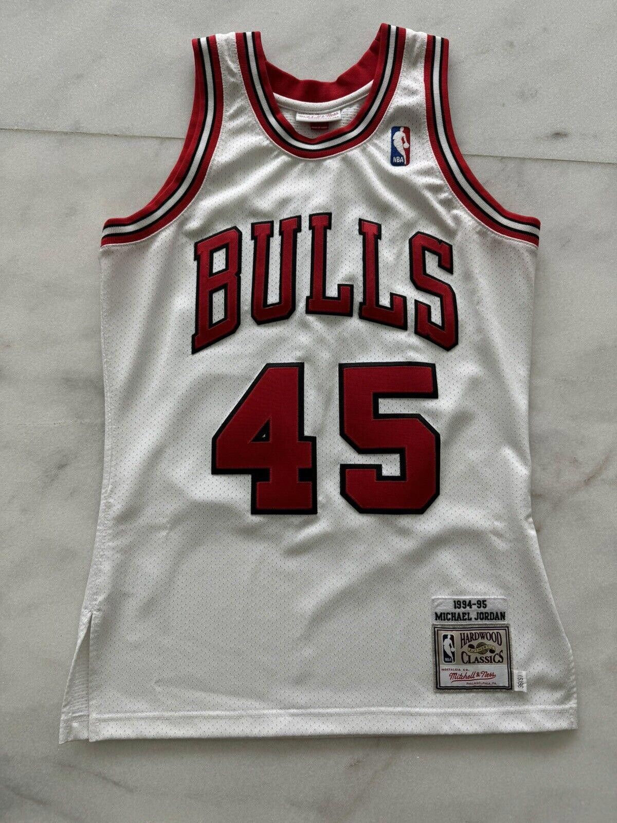 Mitchell Ness NBA Chicago Bulls Michael Jordan 45 Jersey S