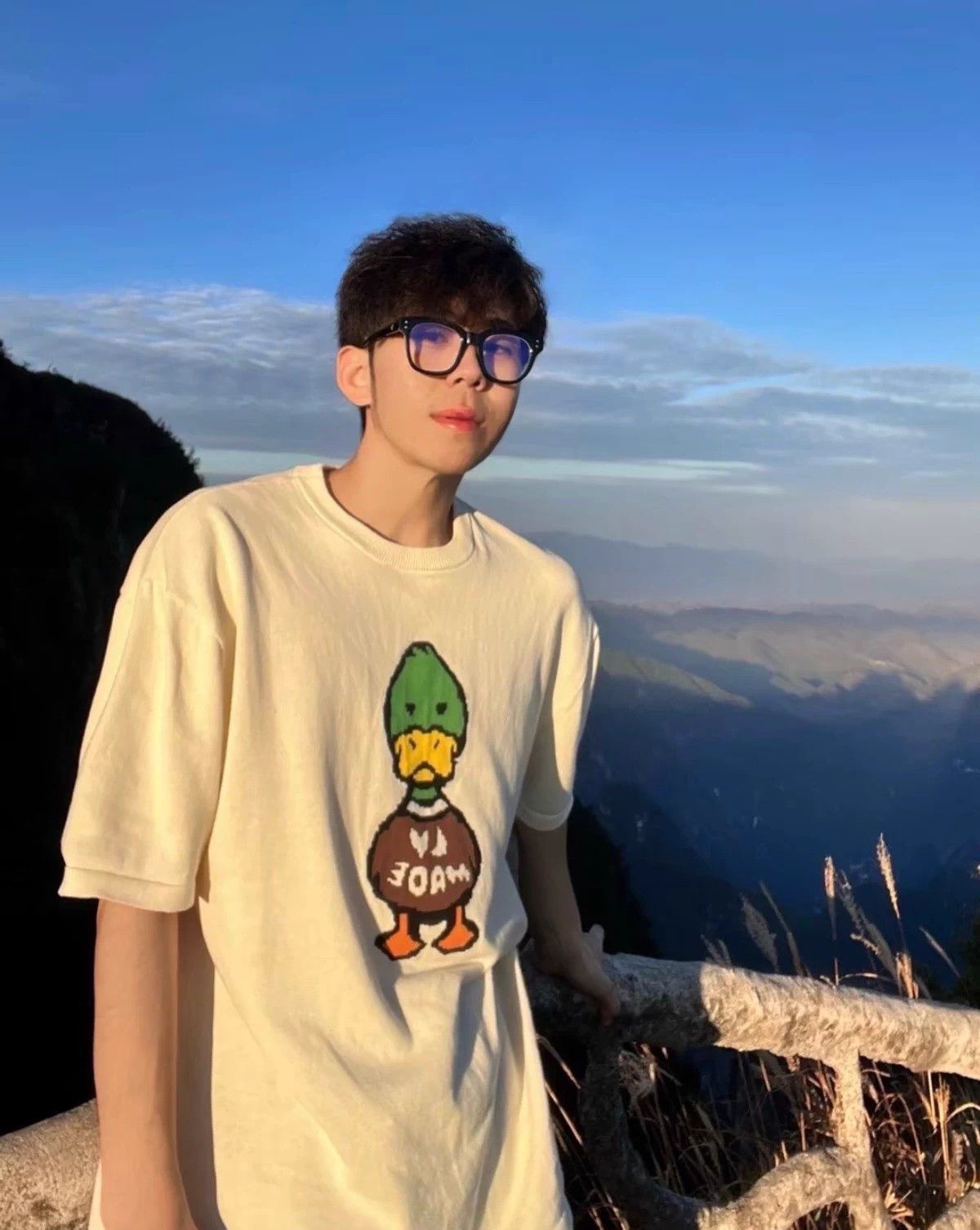 Louis Vuitton LV x NIGO2 Logo Print SS Tee Men's XL Size US XL / EU 56 / 4 - 9 Thumbnail
