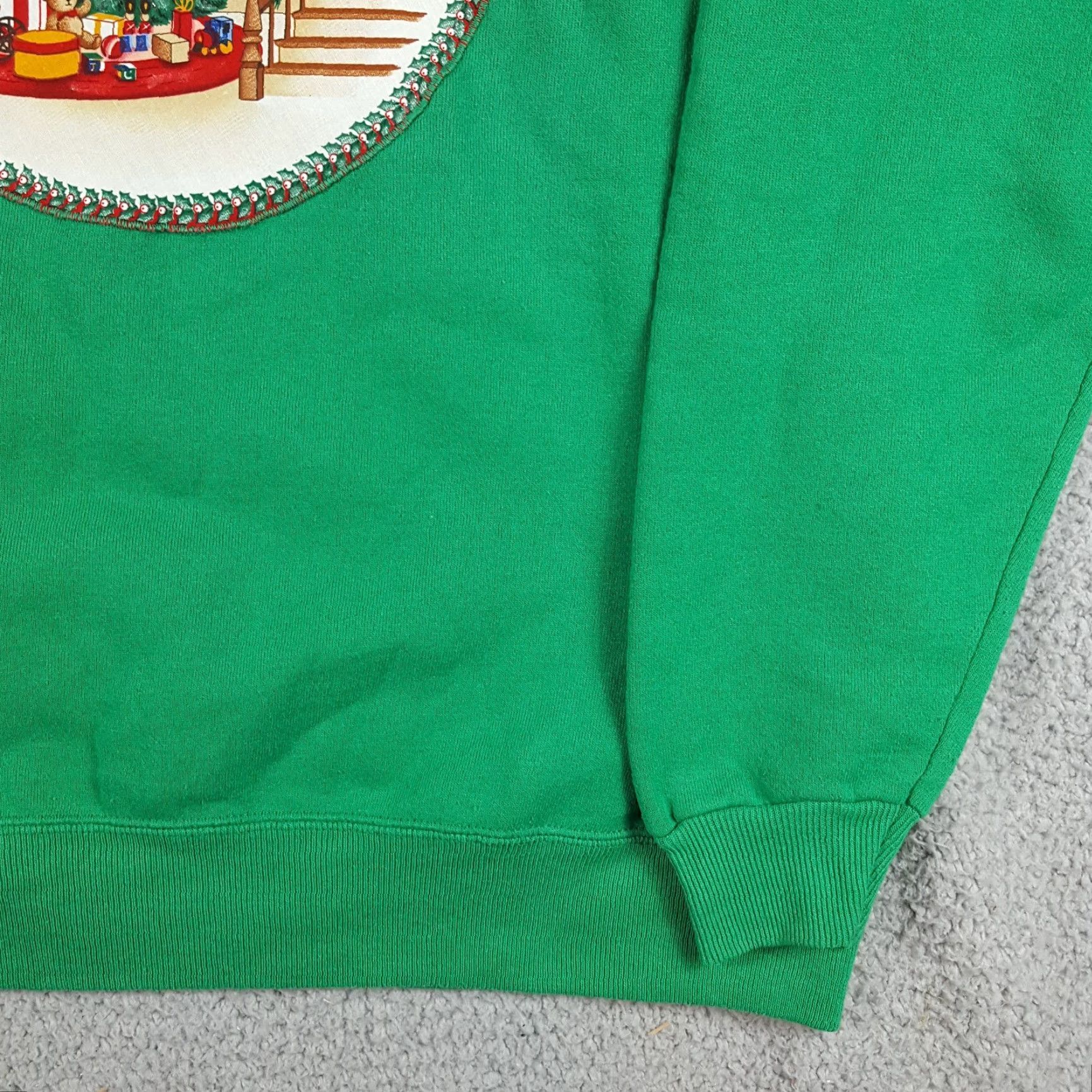 Hanes Vintage 80s Christmas Tree Clock Sz L Pullover Crewneck Sweatshirt Ugly Sweater Hanes Mens Regular Green Cotton Polyester Cotton Blend Size US L / EU 52-54 / 3 - 5 Thumbnail