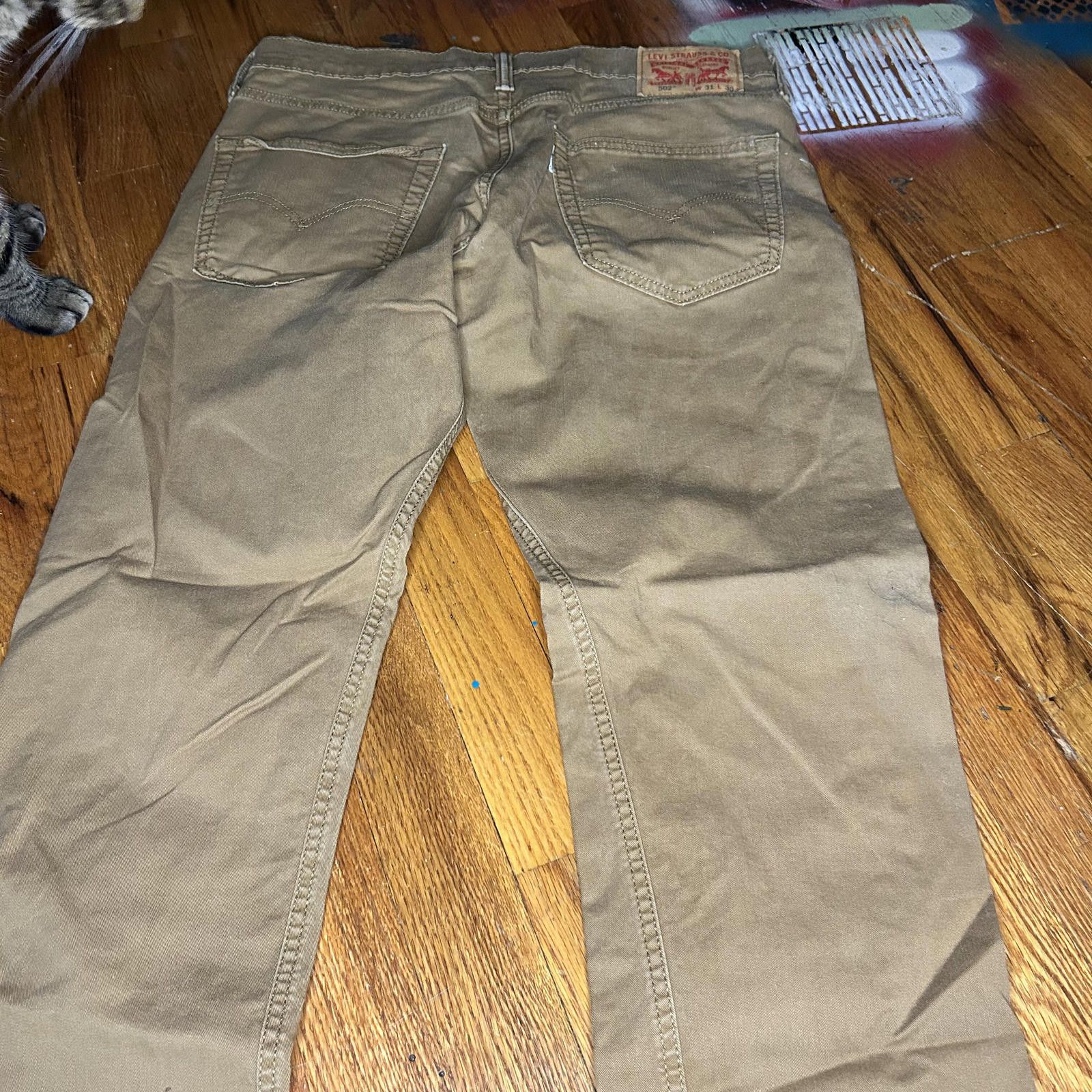 Other Levi's 502 Men's Khaki Pants - Casual Cool w Splash of Fresh Size US 31 - 4 Thumbnail