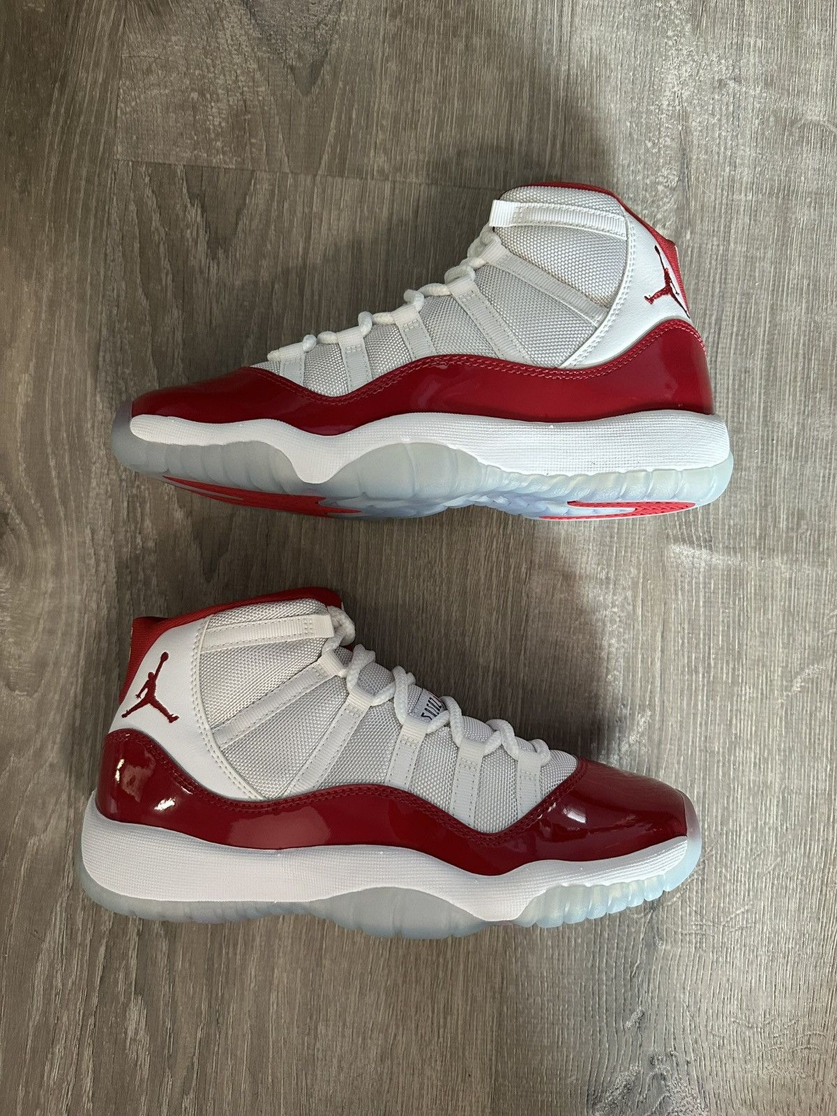 Jordan Brand Air Jordan Retro 11 (GS) Size US 6 / EU 39 - 2 Thumbnail