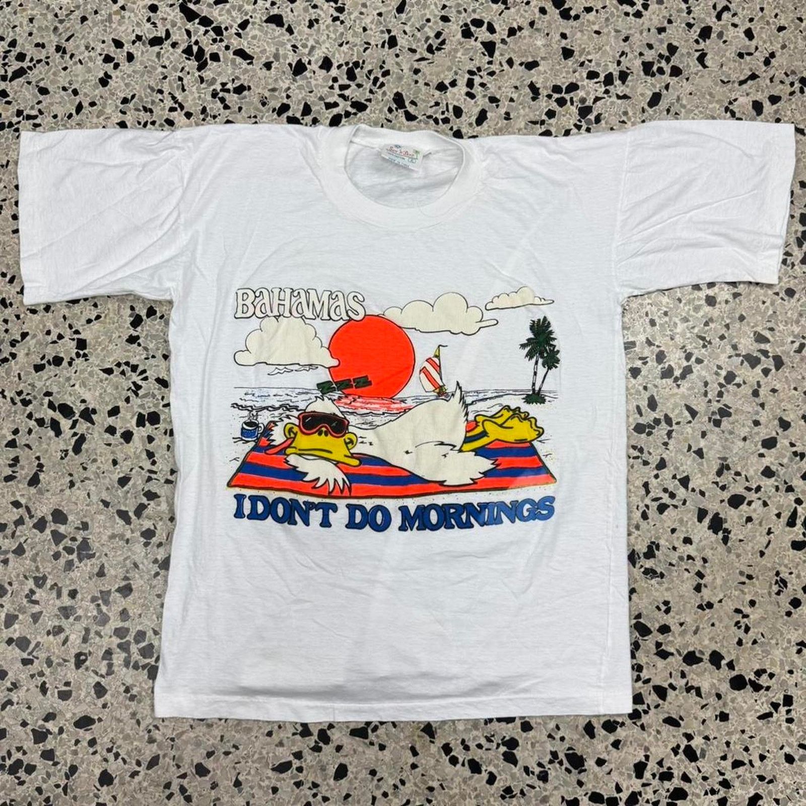 Hanes × Vintage VINTAGE 90S SINGLE STITCH DUCK DON’T DO MORNINGS BAHAMAS TEE Size US XL / EU 56 / 4 - 1 Thumbnail