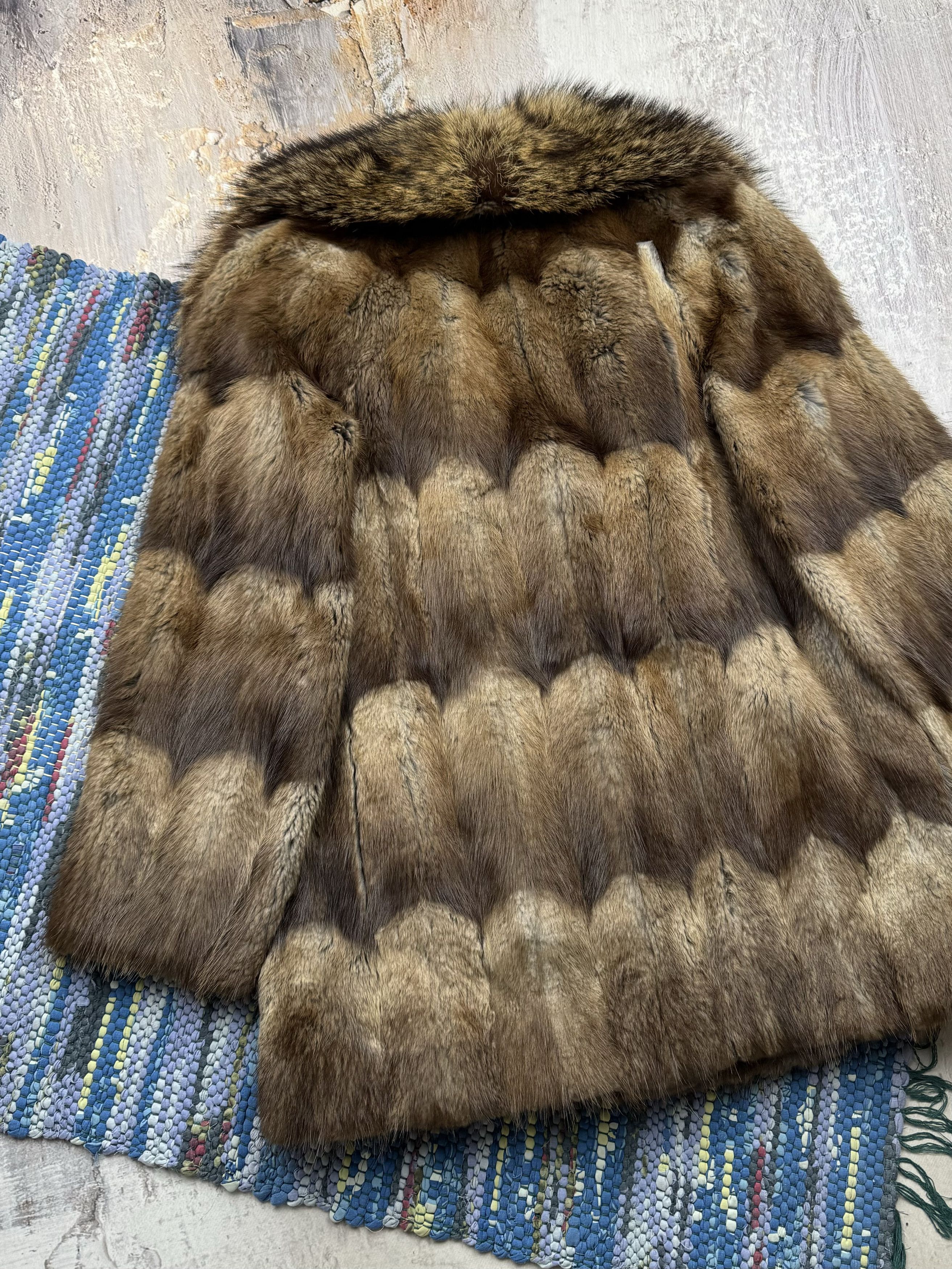 Vintage Vintage Real Fur Coat A252D15 Size S / US 4 / IT 40 - 9 Thumbnail