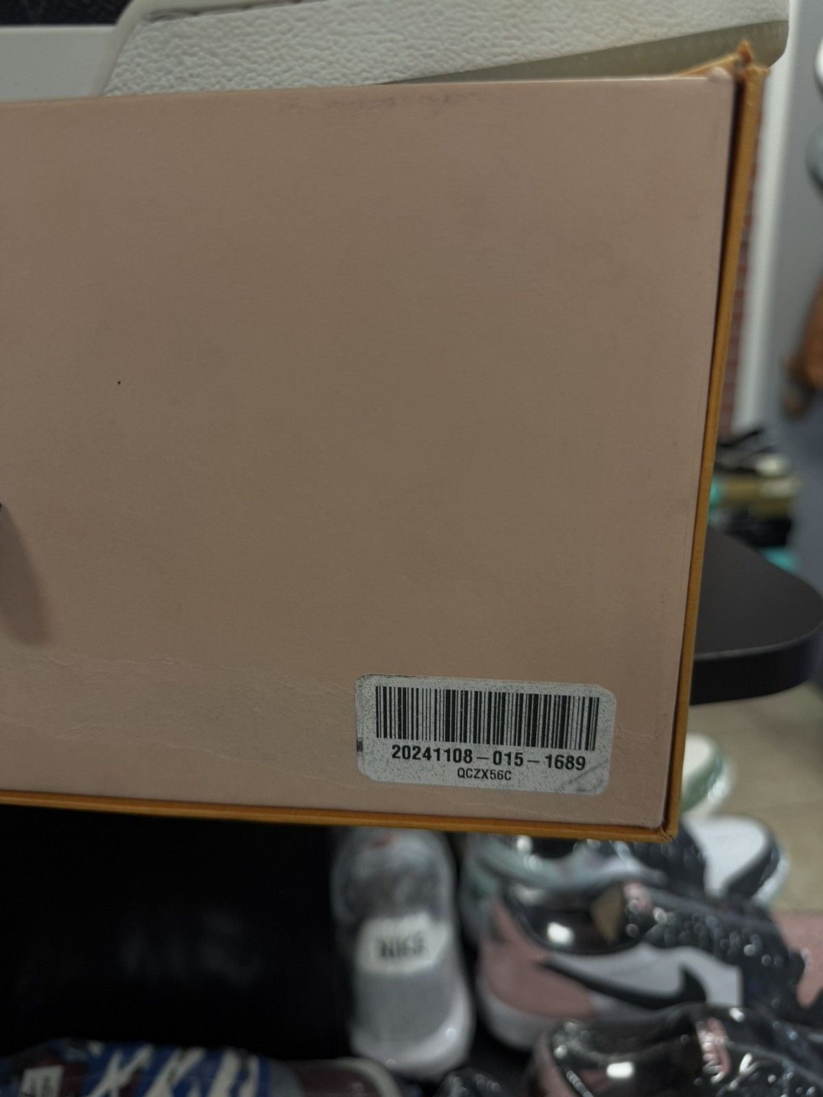 Louis Vuitton Louis Vuitton Black Low Top Trainer 8.5LV/9.5US $1260 Size US 9.5 / EU 42-43 - 18 Thumbnail