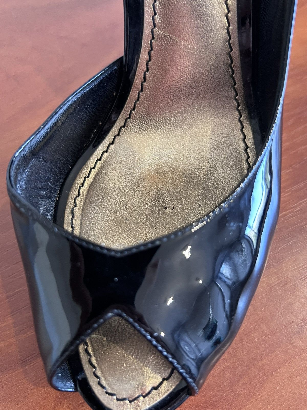 Louis Vuitton Louis Vuitton Heels Patent Leather To The Gold Deco Side 38 Size US 8 / IT 38 - 9 Thumbnail