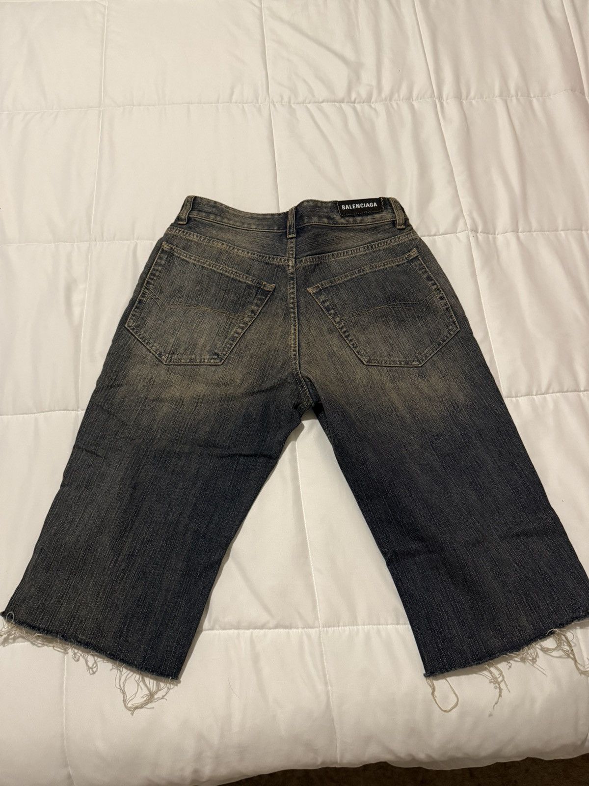Balenciaga Balenciaga Distressed Indigo Ring Denim Shorts Size US 28 / EU 44 - 2 Thumbnail