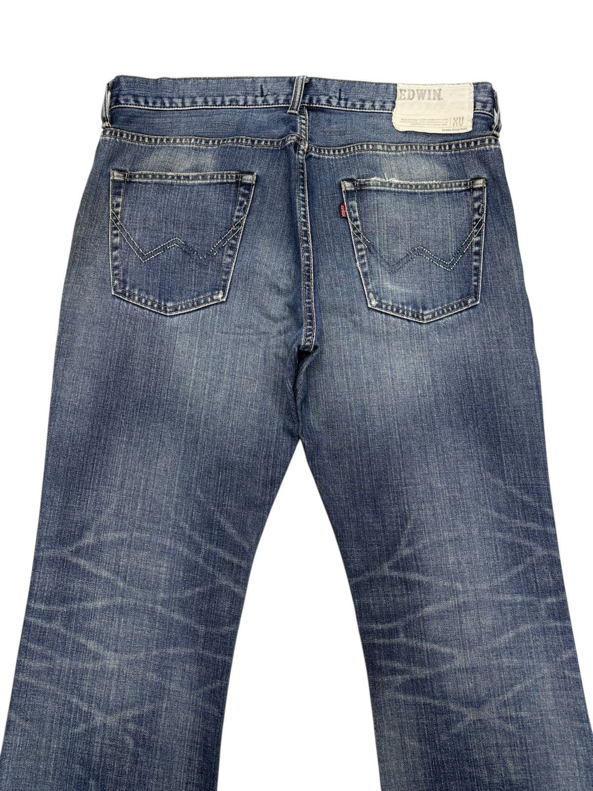 Le Grande Bleu (L.G.B.) EDWIN EXCLUSIVE VINTAGE MODEL FLARED BOOTCUT DENIM JEANS Size US 35 - 6 Thumbnail