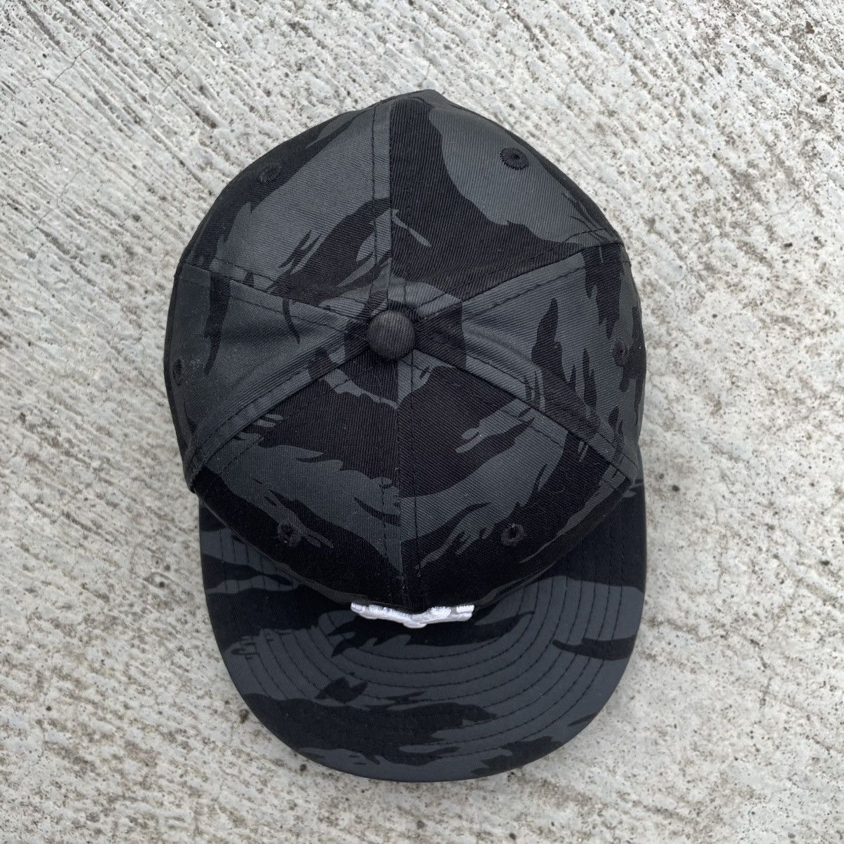 New Era Black in black camo NY fitted cap Size ONE SIZE - 9 Thumbnail