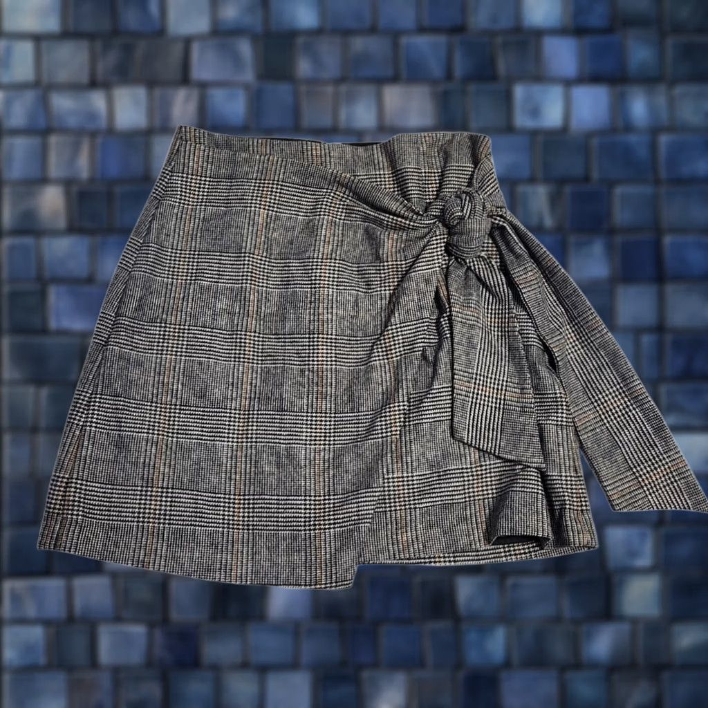 Vintage VINTAGE Wilfred Skirt Plaid Wrap Wool Blend Gray 4 Womens Size 27" / US 4 / IT 40 - 1 Thumbnail