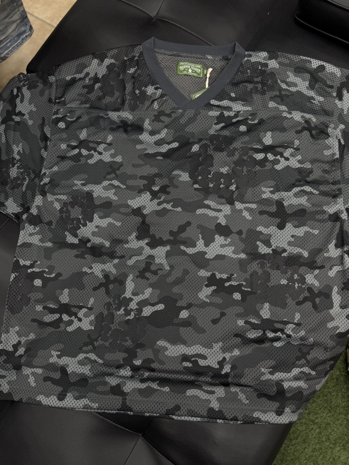 DENIM TEARS Denim Tears Black Camo Cotton Wreath Jersey Size XXL (NEW) Size US XXL / EU 58 / 5 - 1 Thumbnail