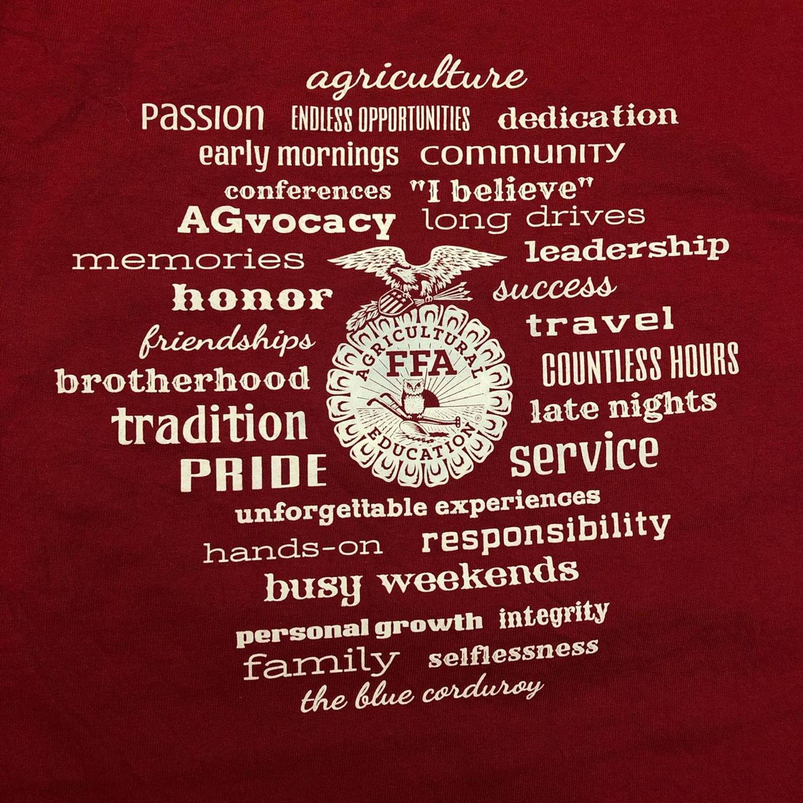 Gildan Burgundy Lone Tree FFA Graphic Tee Size US XXL / EU 58 / 5 - 4 Thumbnail