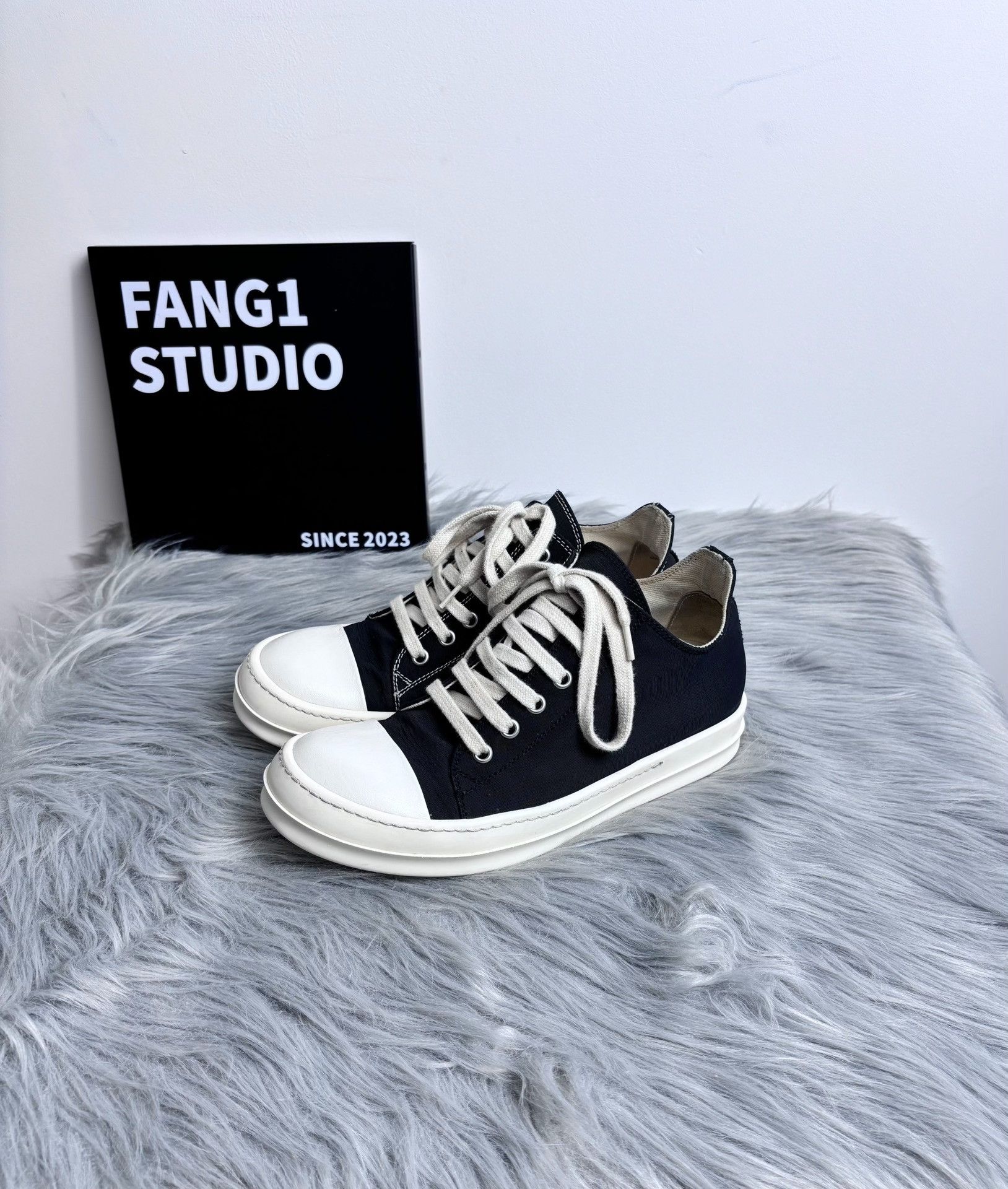 Rick Owens Rick Owens Multi Lowtop Sneakers us_6 Women Size US 6 / IT 36 - 1 Thumbnail