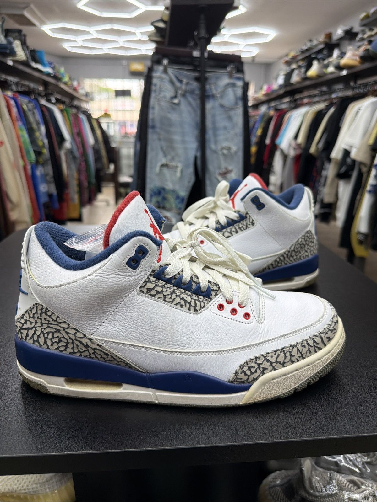 Jordan Brand Nike Air Jordan 3 Retro True Blue White Blue Red 2016 9.5 Size US 10 / EU 43 - 1 Thumbnail