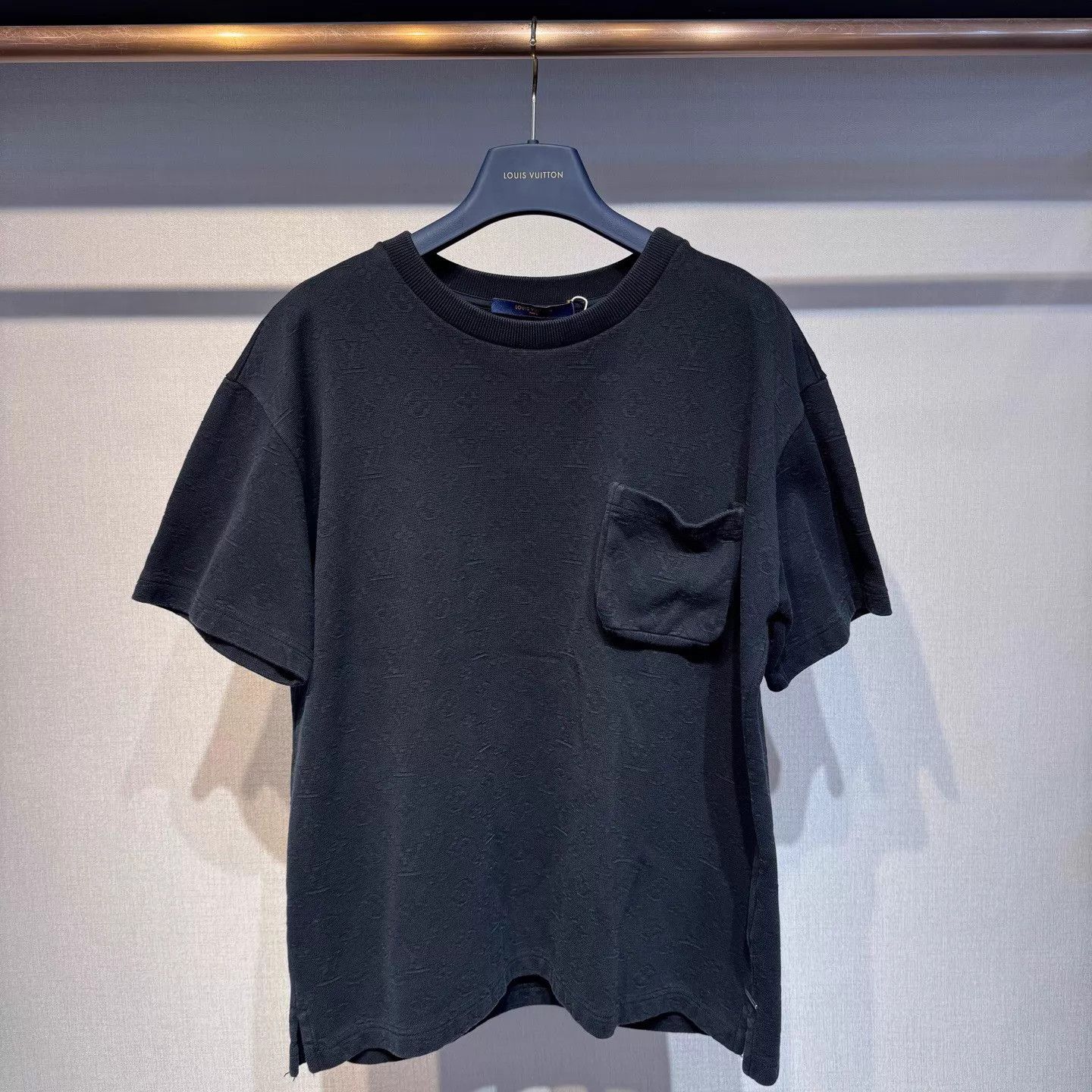 Louis Vuitton LV Chest Pocket Monogram Allover Knit SS Tee M Size US M / EU 48-50 / 2 - 1 Thumbnail