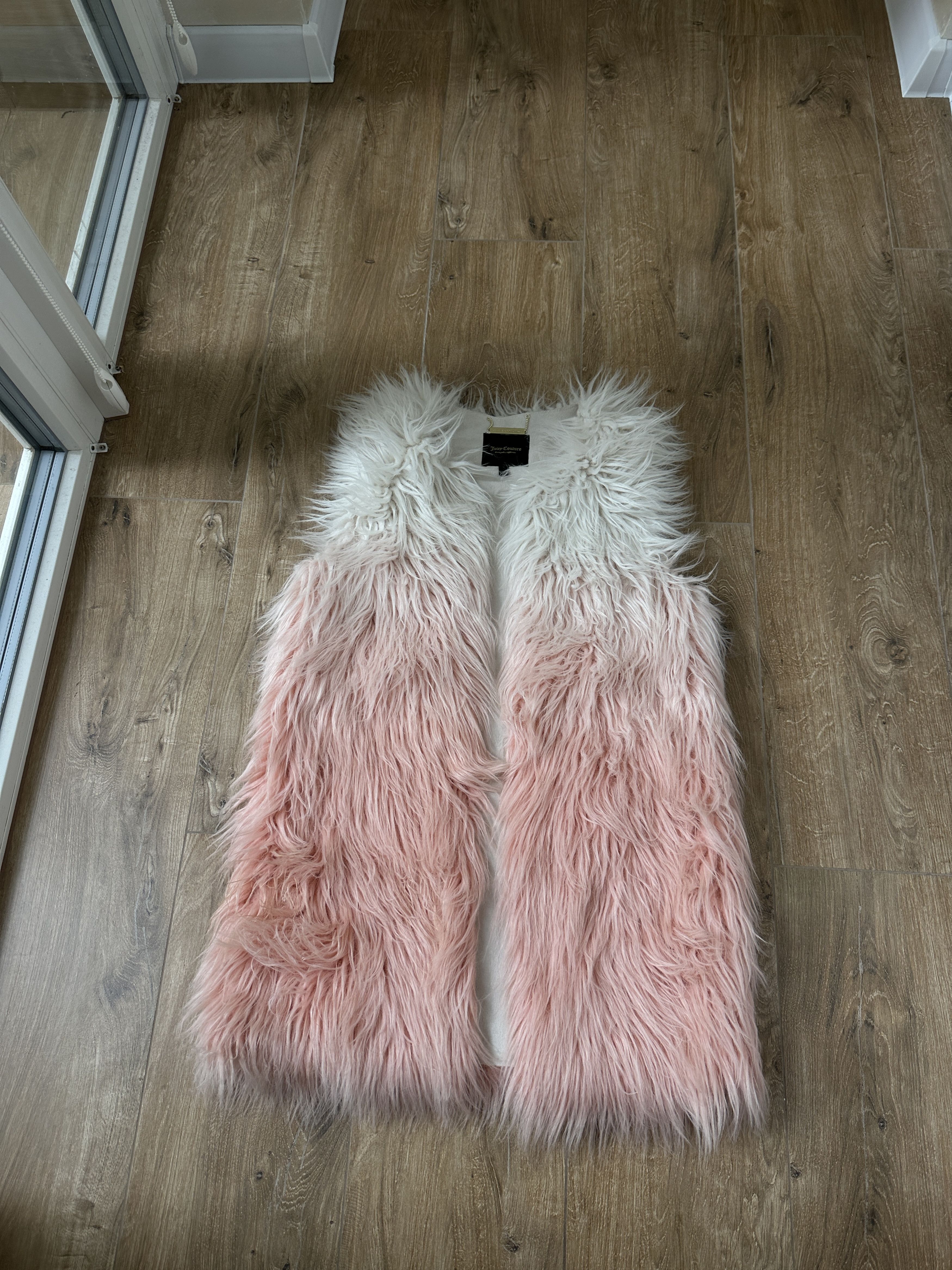 Juicy Couture Juicy Couture Women's Y2K Fur Vest Size: S Size S / US 4 / IT 40 - 1 Thumbnail