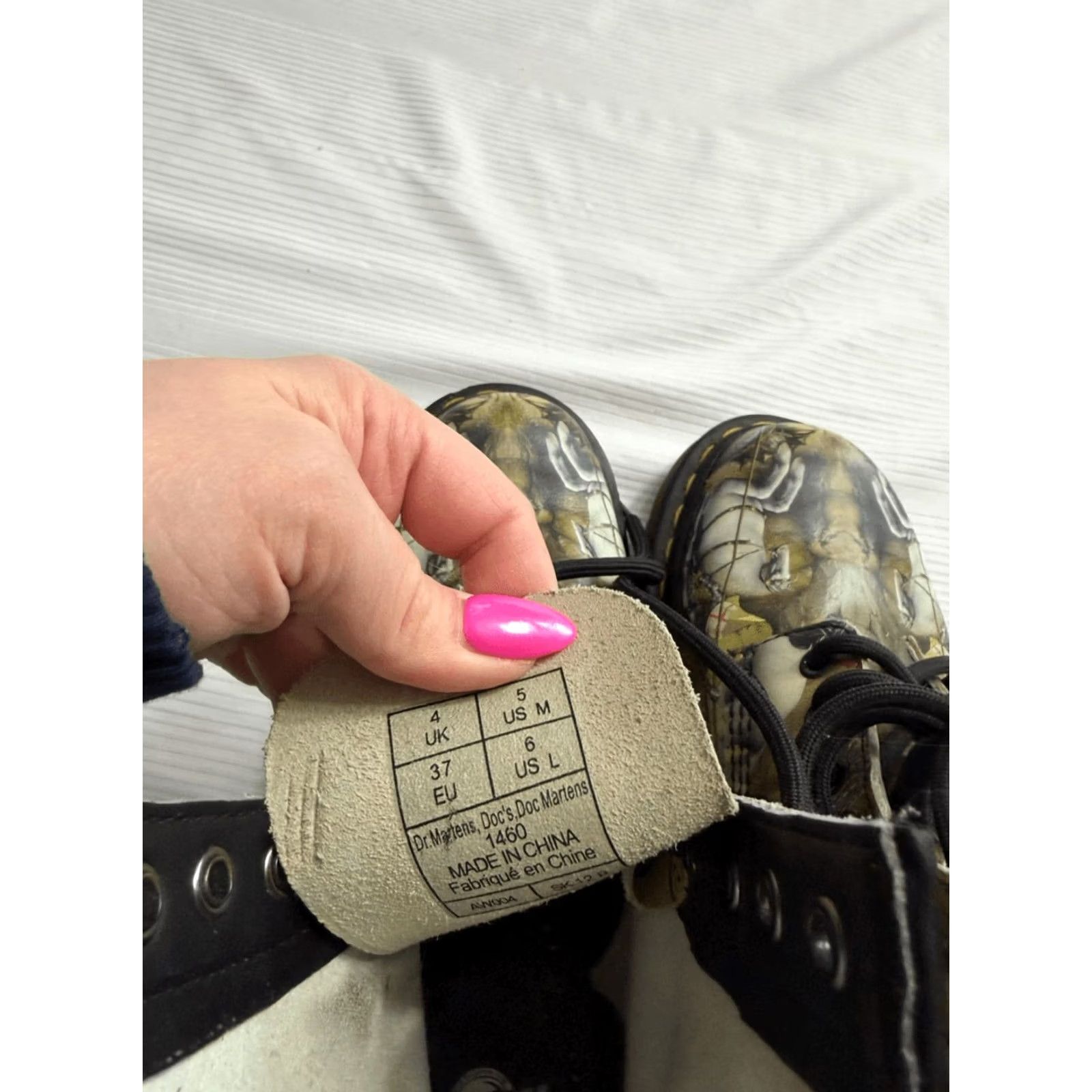 Dr. Martens Dr Martens 1460 Boots Adult Size 6 George & The Dragon Museum Artist Combat Leather Womens Size US 6 / IT 36 - 5 Thumbnail