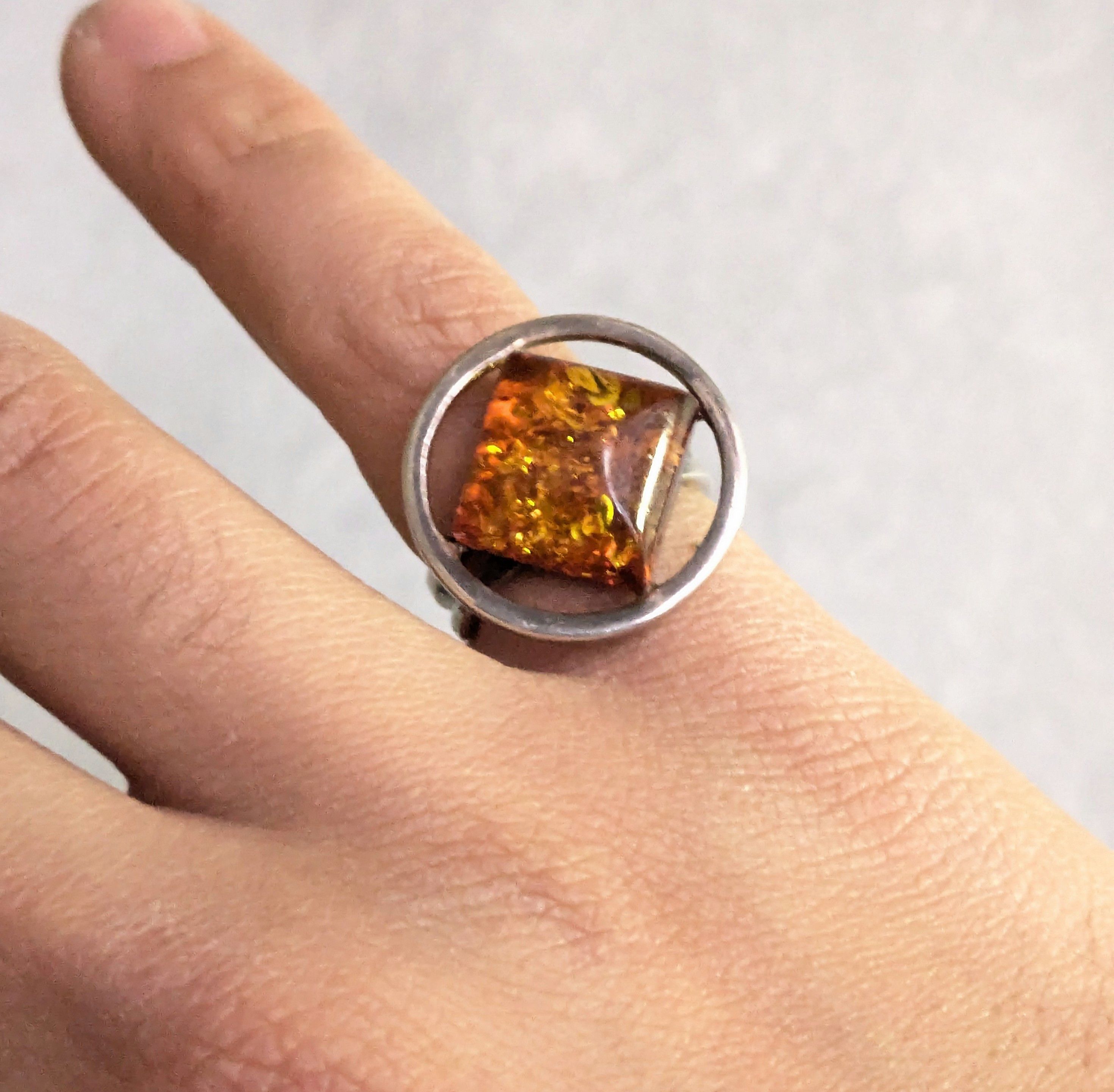 Jewelry Sterling Silver Ring Orange Amber 6.5 Square Round Size ONE SIZE - 10 Thumbnail