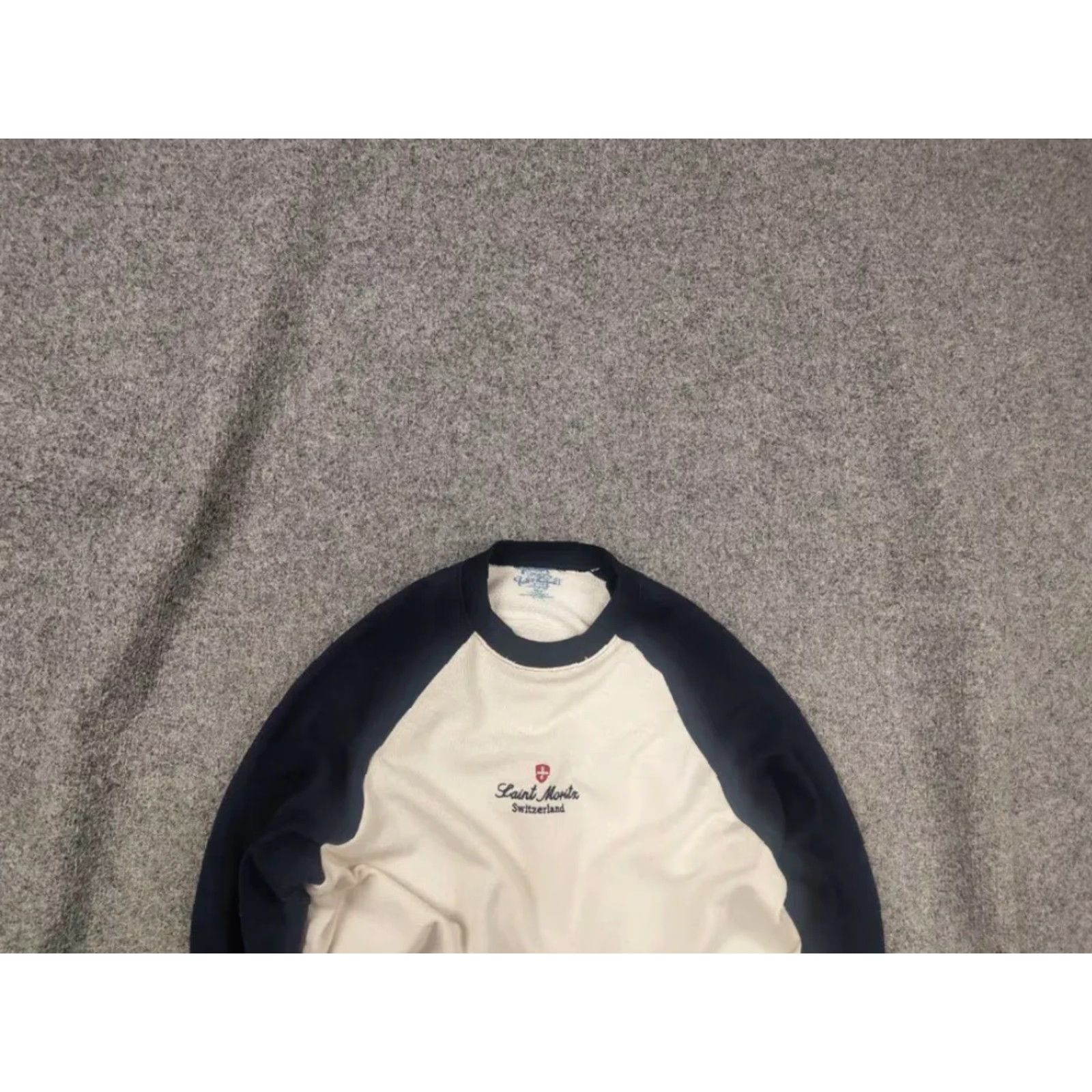 Vintage VINTAGE Saint Moritz Switzerland Design Logo Crewneck Sweatshirt Shirt Men M Beige Graphic Print 90s Army Style Size US M / EU 48-50 / 2 - 2 Thumbnail