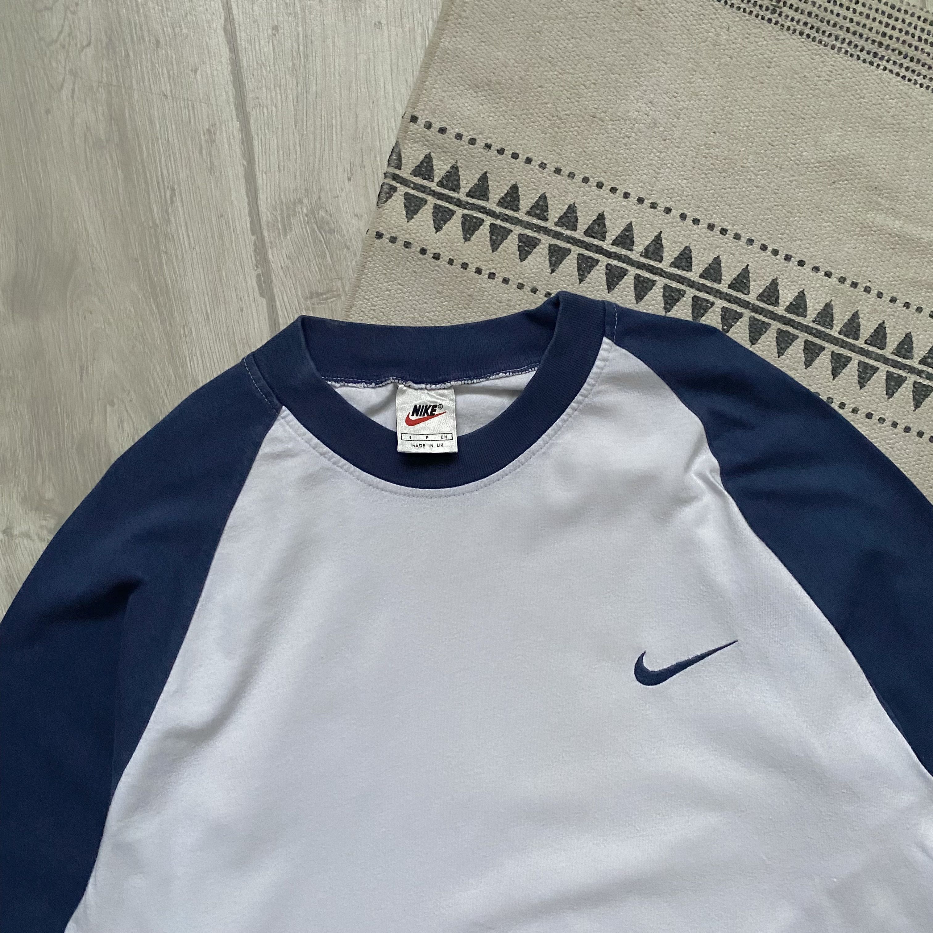 Nike 🛹 Vintage 80s Nike tee 3/4 sleeve mini Swoosh Y2K Size US S / EU 44-46 / 1 - 2 Thumbnail