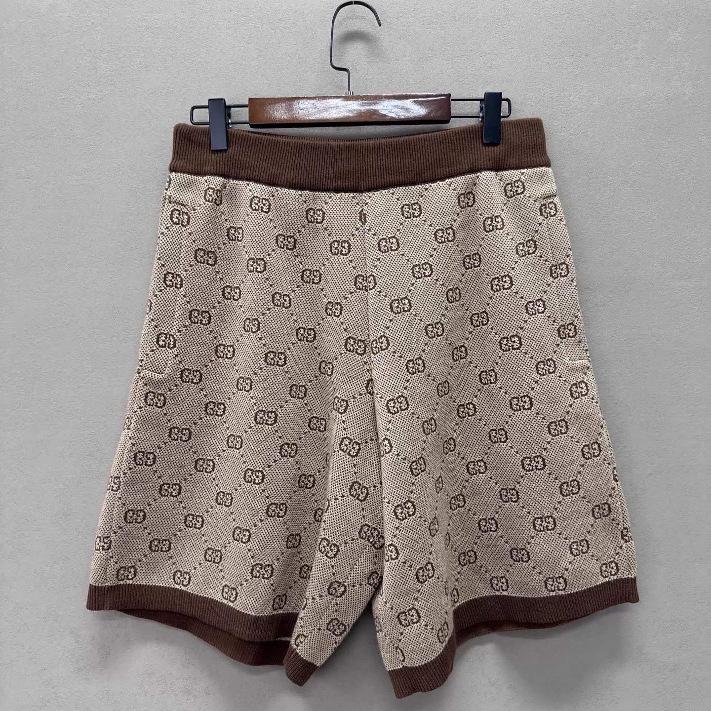 Gucci Gucci Brown Full Logo Shorts S New With Tags Size 26" / US 2 / IT 38 - 4 Thumbnail