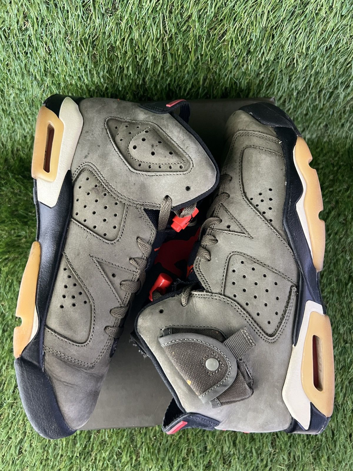 Jordan Brand × Nike × Travis Scott Jordan 6 Retro Travis Scott Olive Size US 7 / EU 40 - 5 Thumbnail